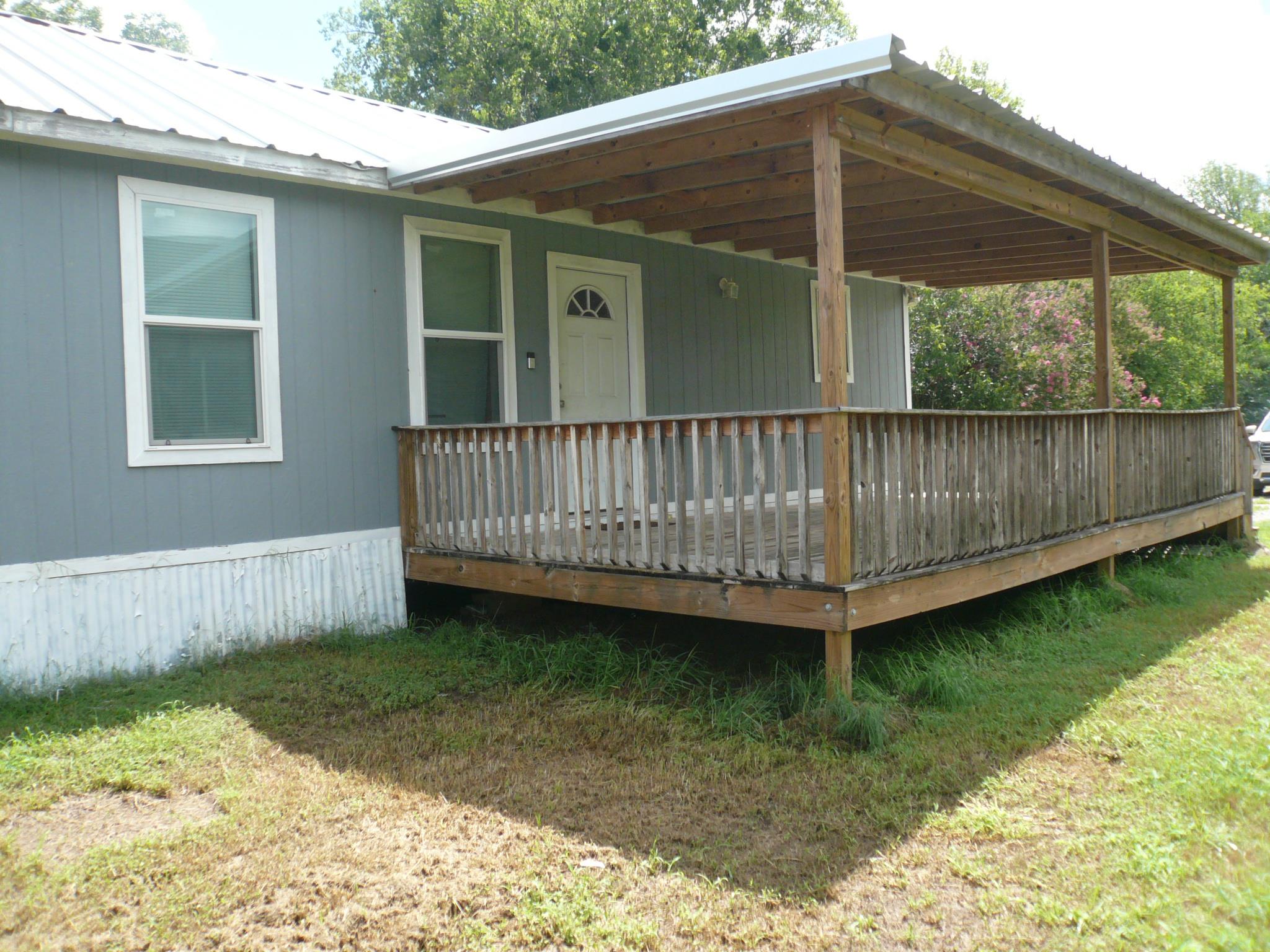 502 Ross St, Smithville, TX 78957