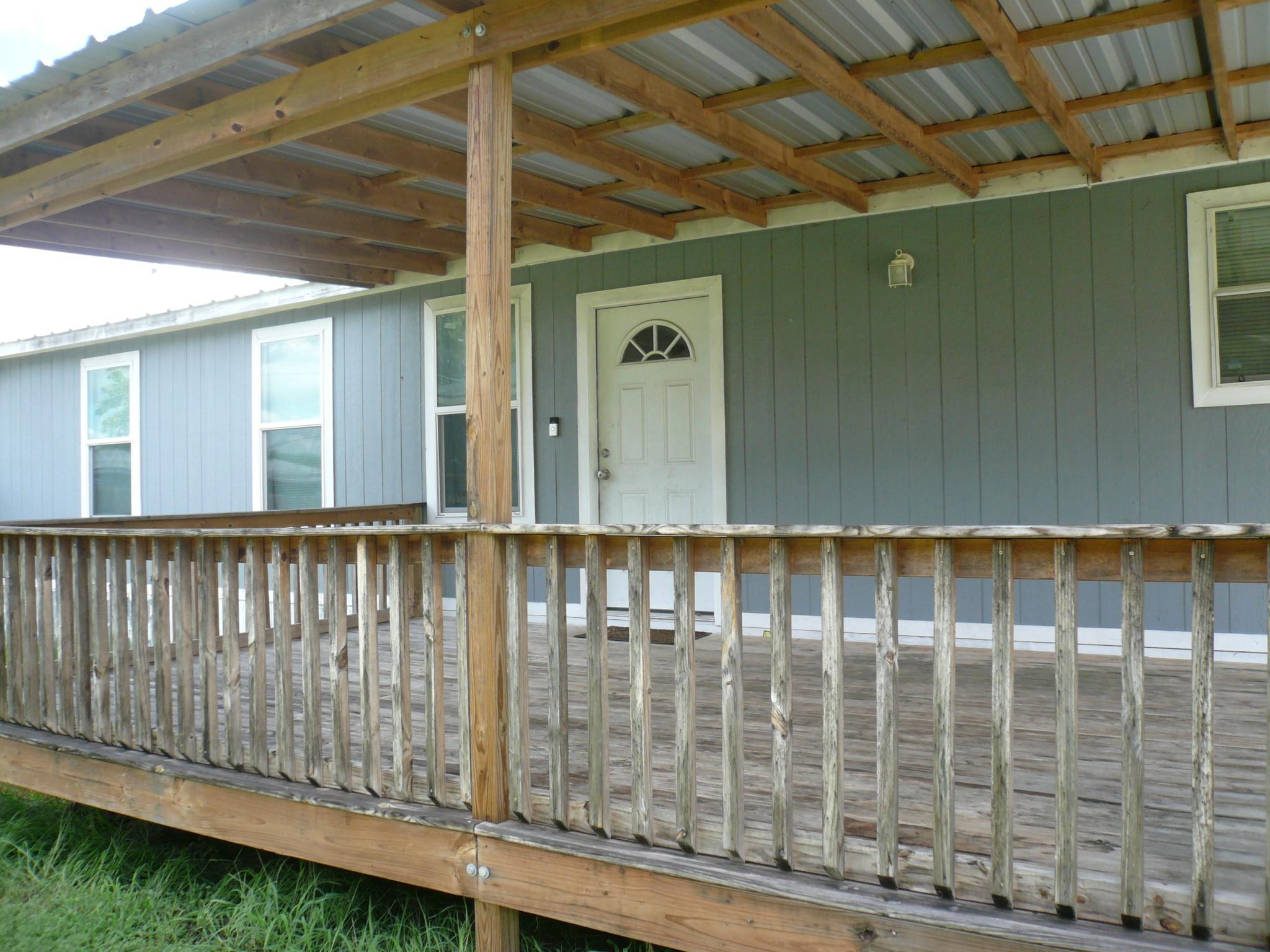 502 Ross St, Smithville, TX 78957