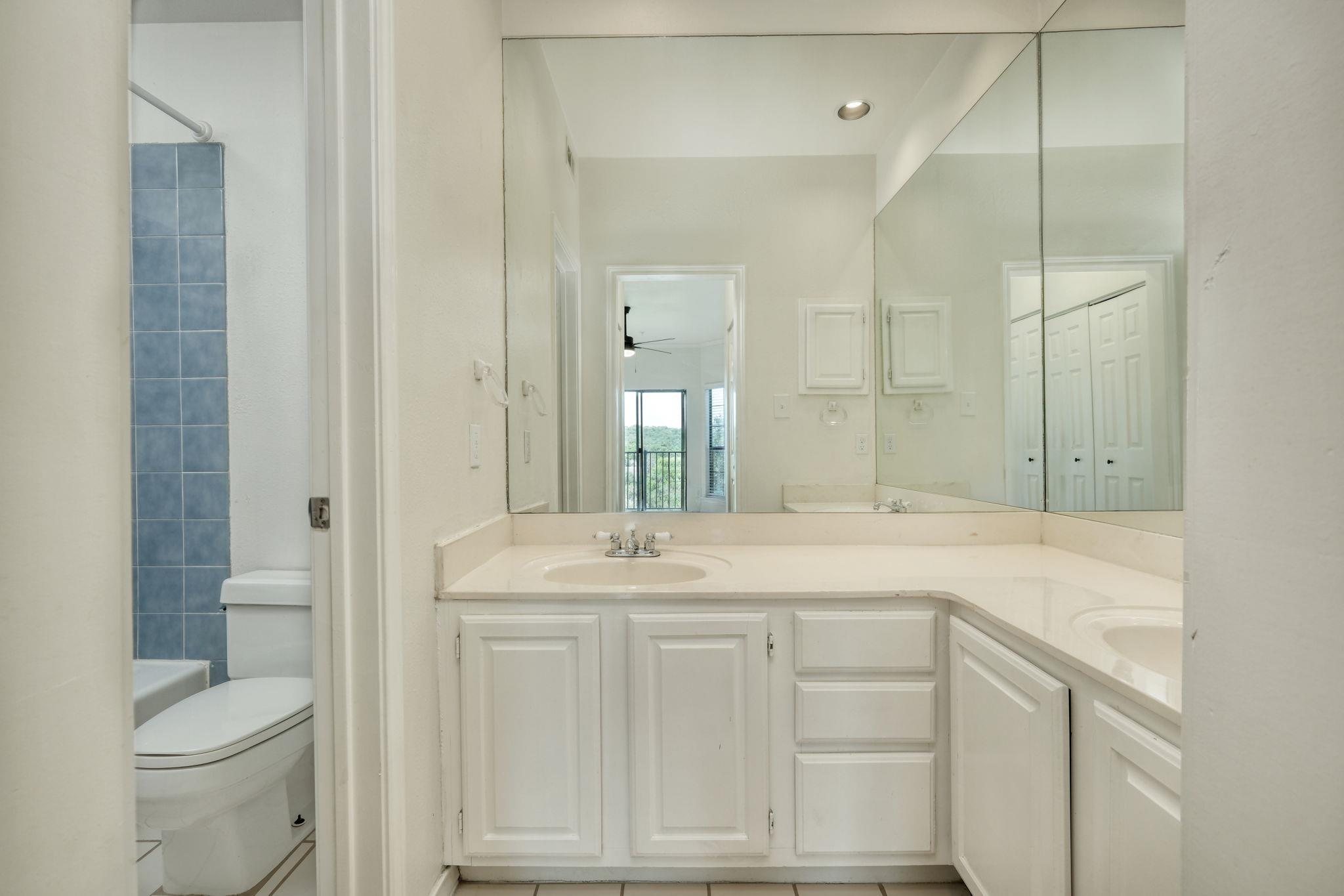1741 Spyglass Dr # 1-228, Austin, TX 78746