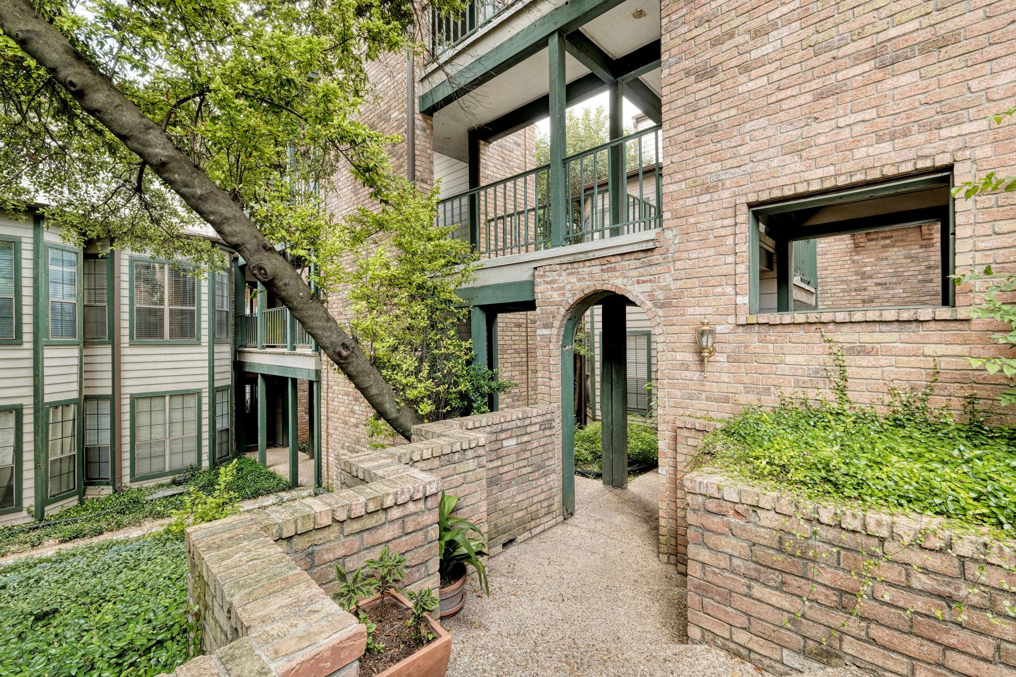 1741 Spyglass Dr # 1-228, Austin, TX 78746