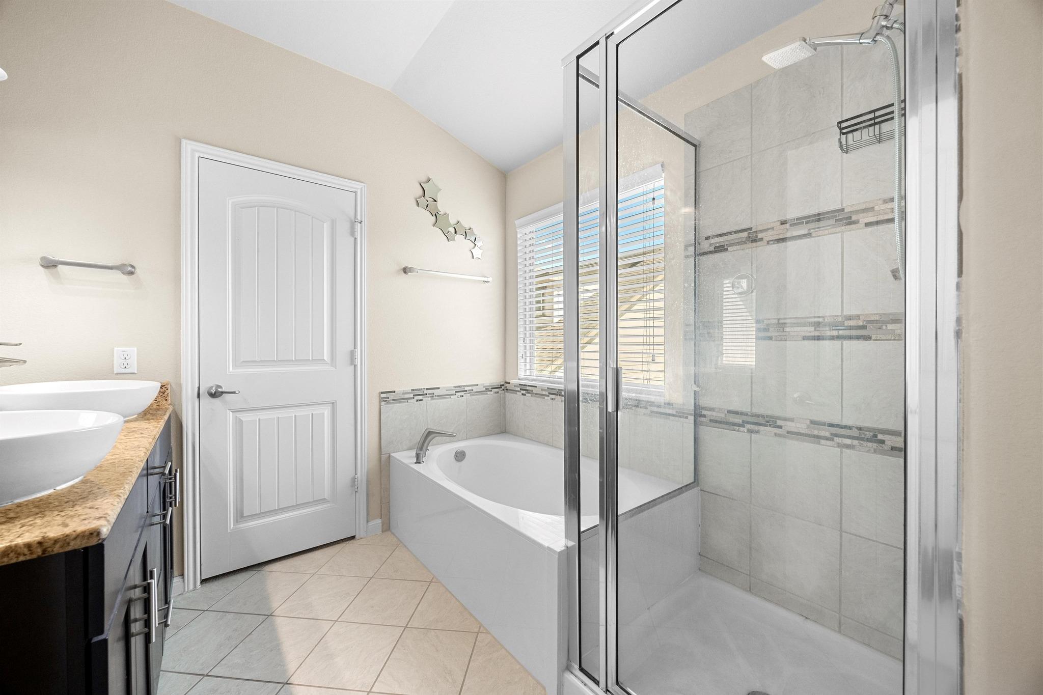 10812 Gates Ln # 441, Austin, TX 78750