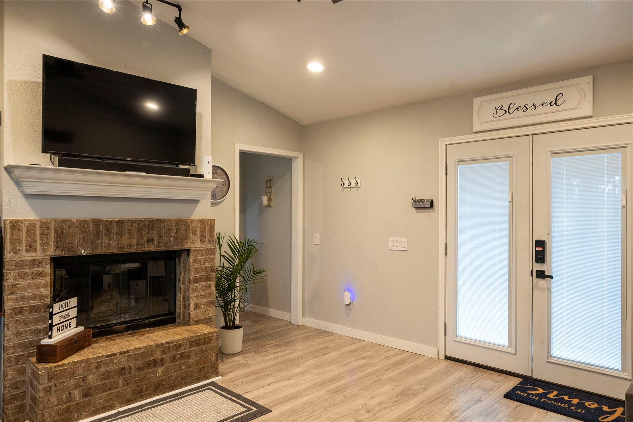 1014 Private Road 4041, Dime Box, TX 77853