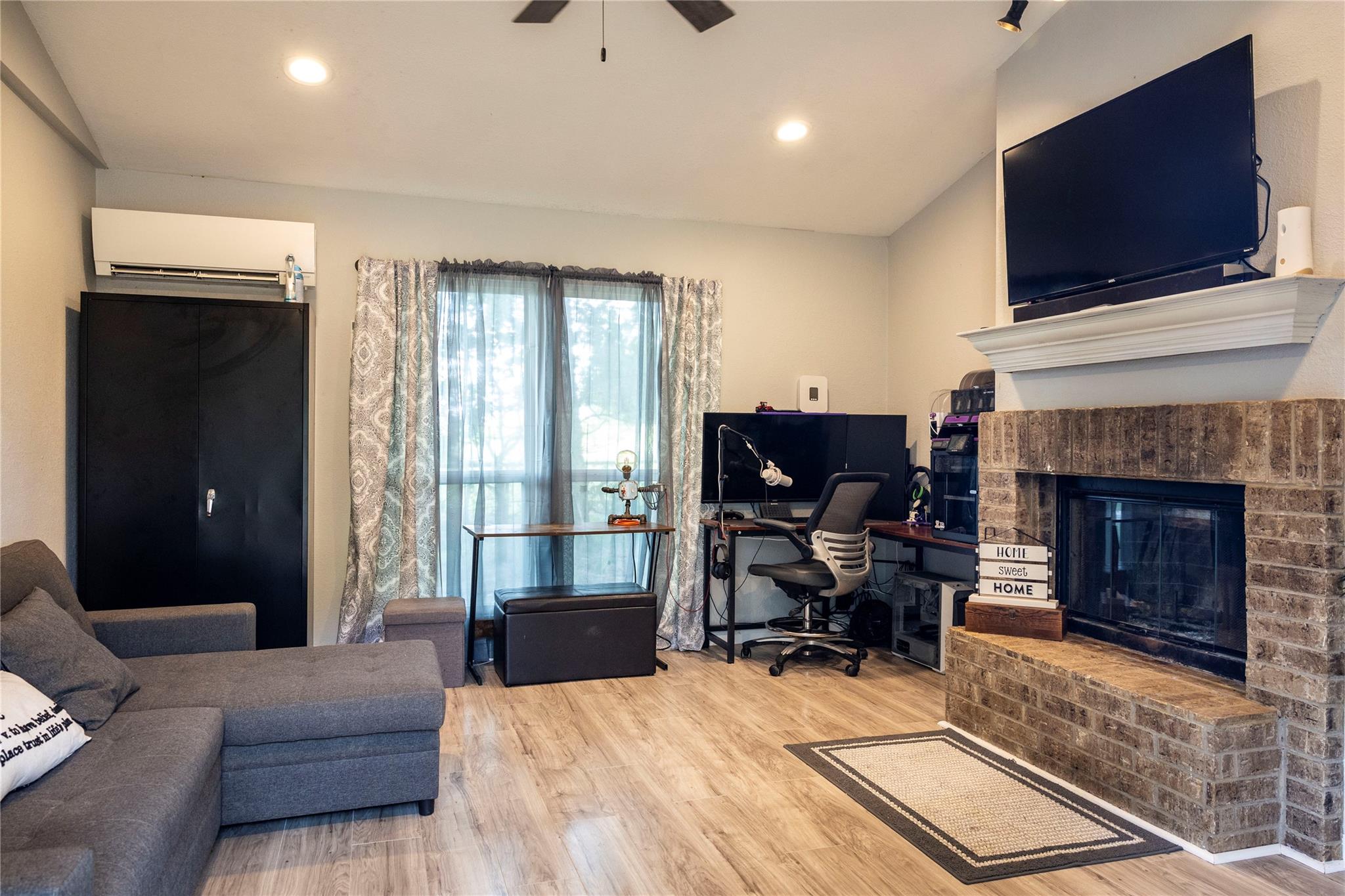 1014 Private Road 4041, Dime Box, TX 77853