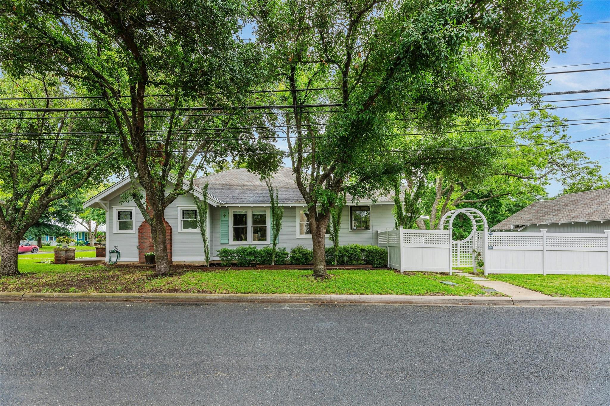 1502 Olive St, Georgetown, TX 78626