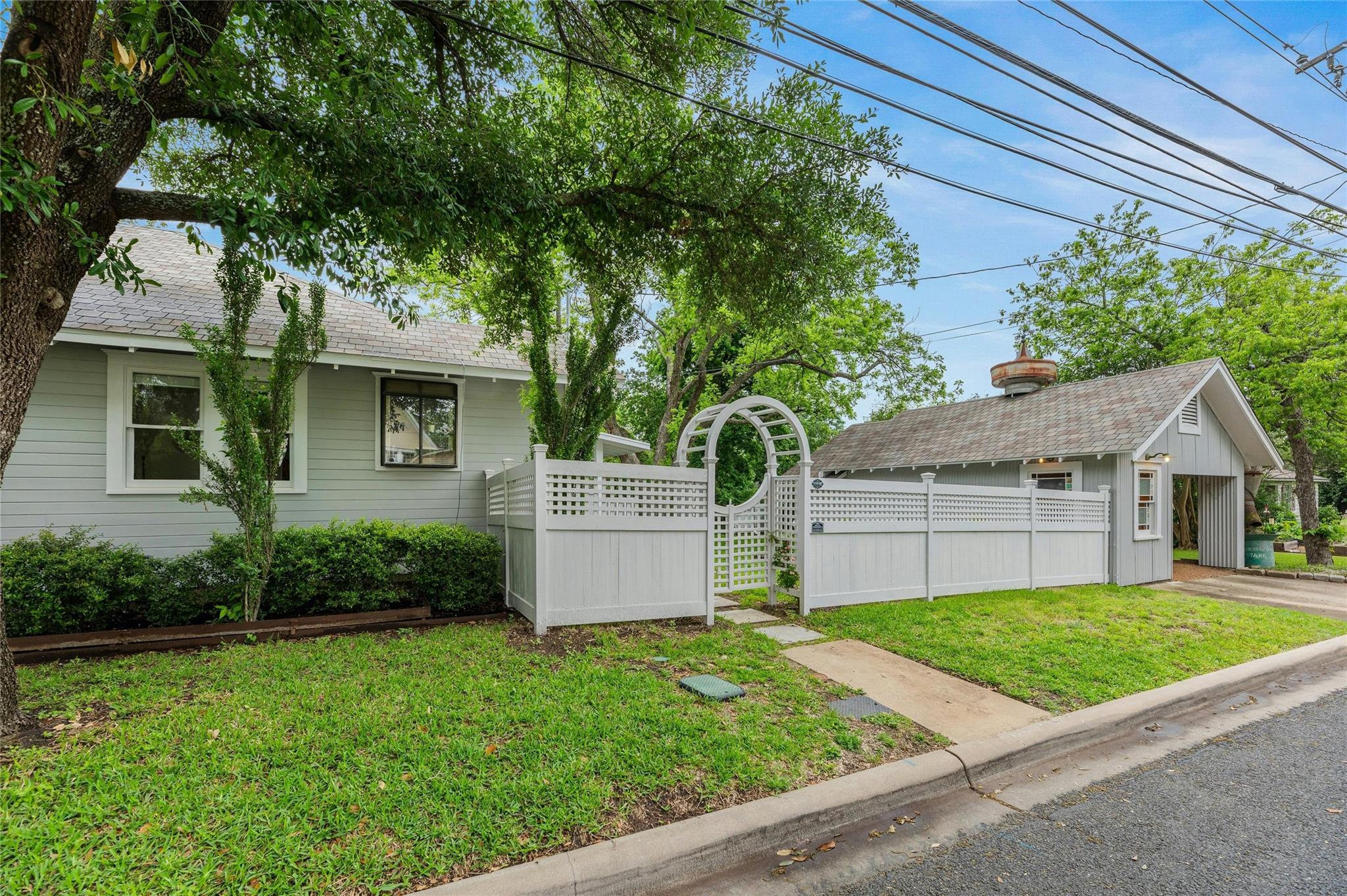 1502 Olive St, Georgetown, TX 78626
