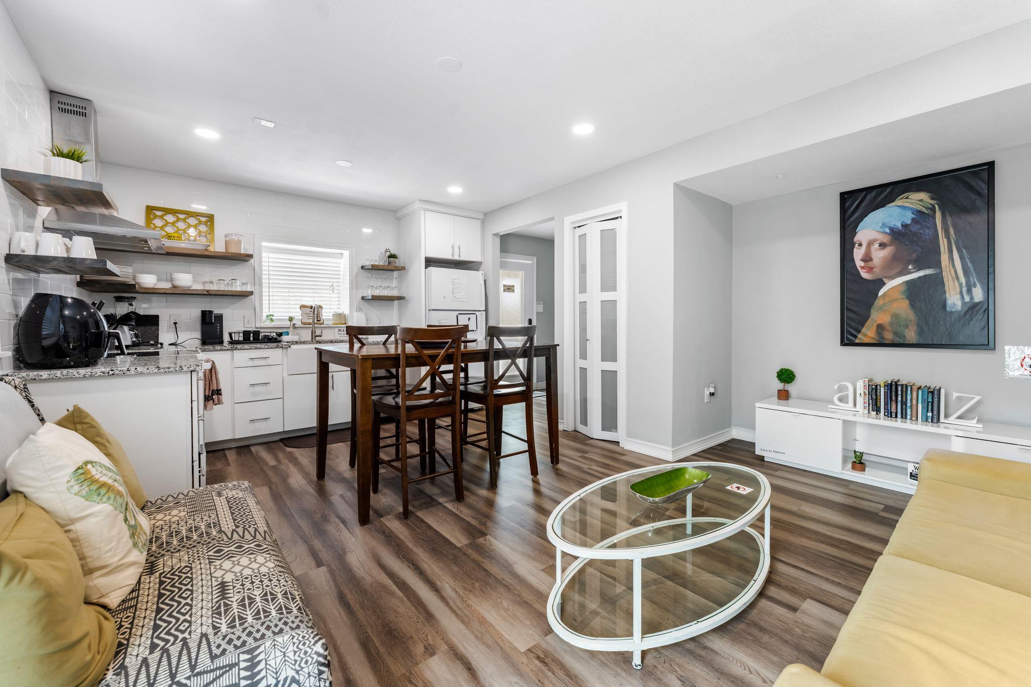 1303 Newfield Ln, Austin, TX 78703