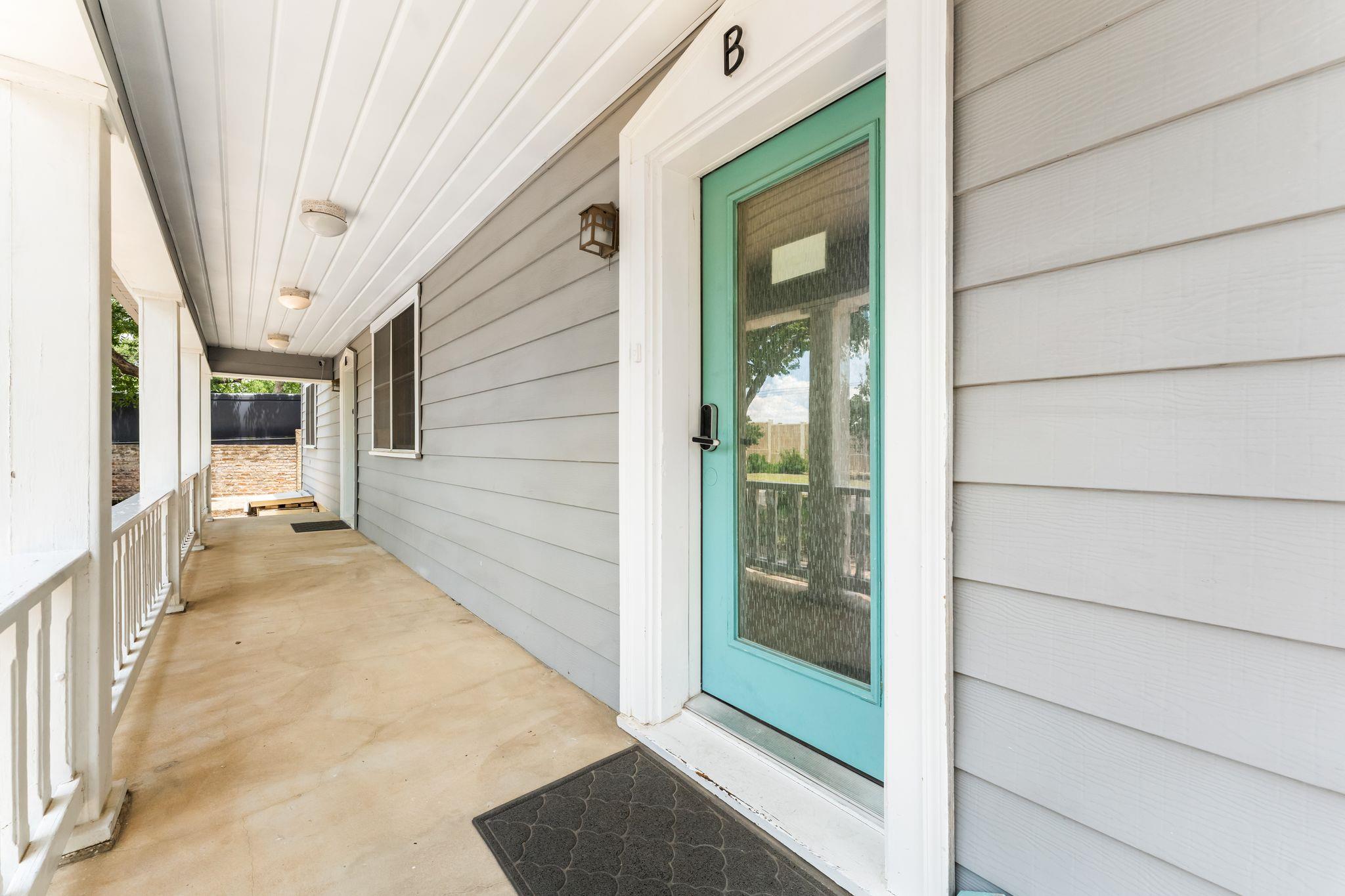 1303 Newfield Ln, Austin, TX 78703
