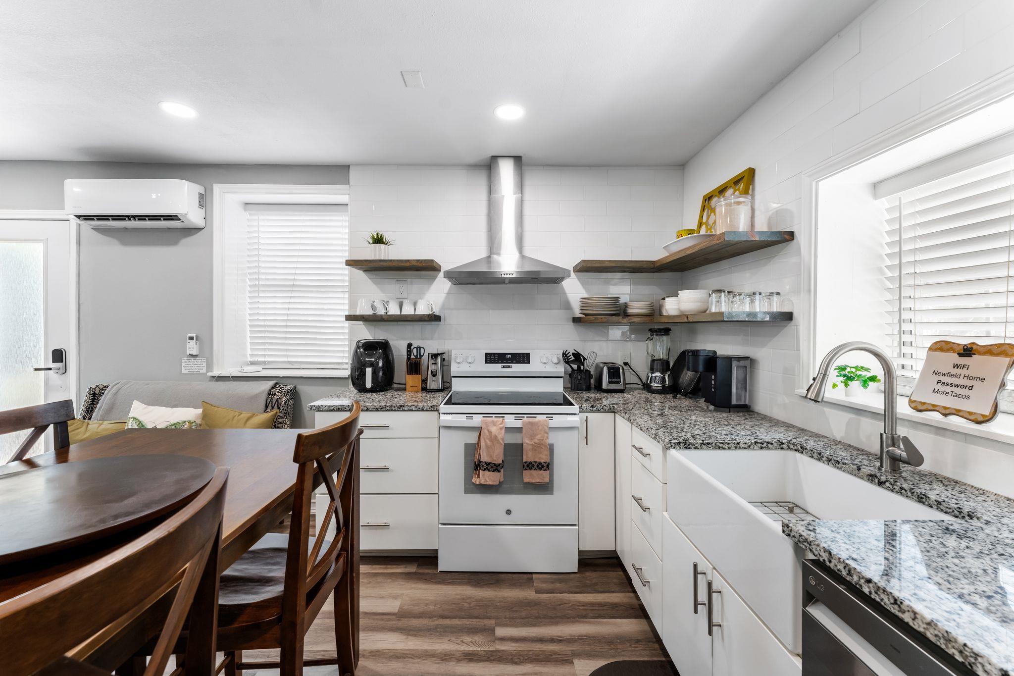 1303 Newfield Ln, Austin, TX 78703