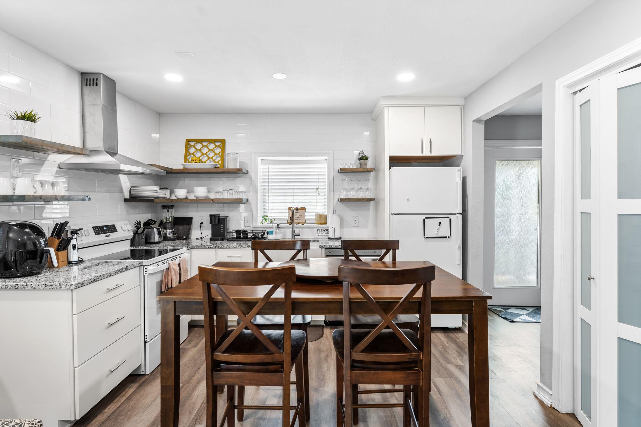 1303 Newfield Ln, Austin, TX 78703