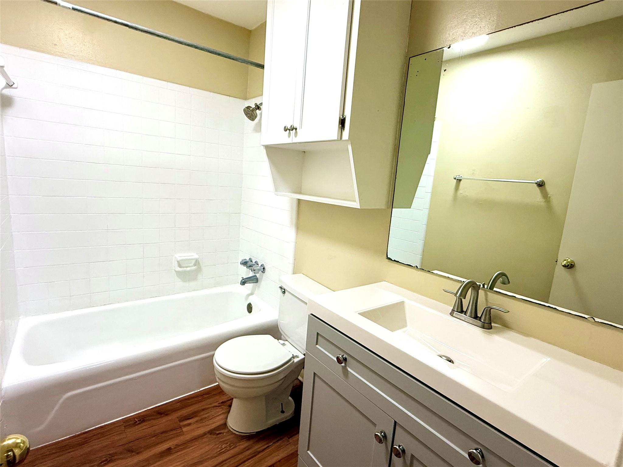 8809 Dawnridge Cir # 102, Austin, TX 78757