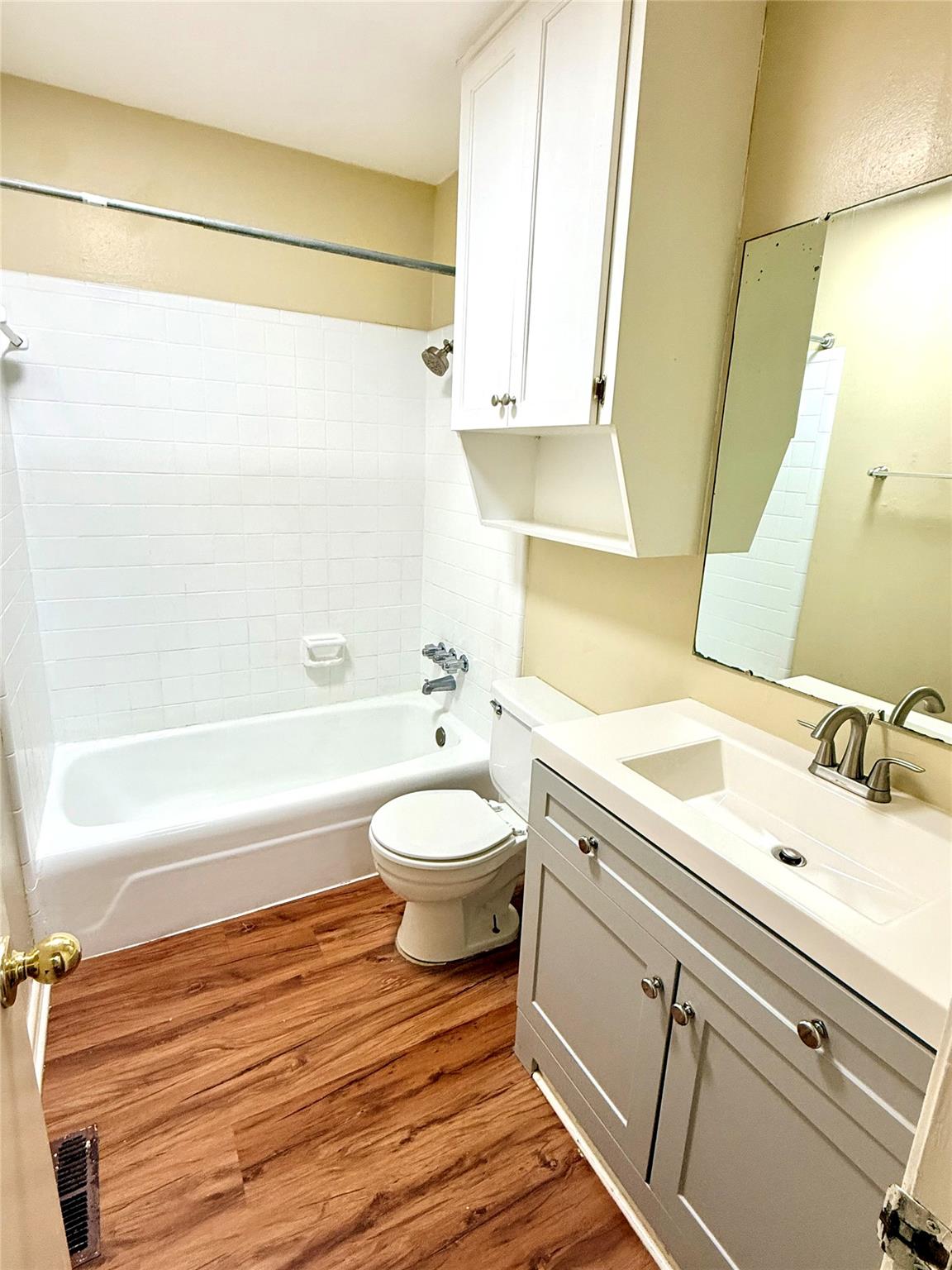 8809 Dawnridge Cir # 102, Austin, TX 78757