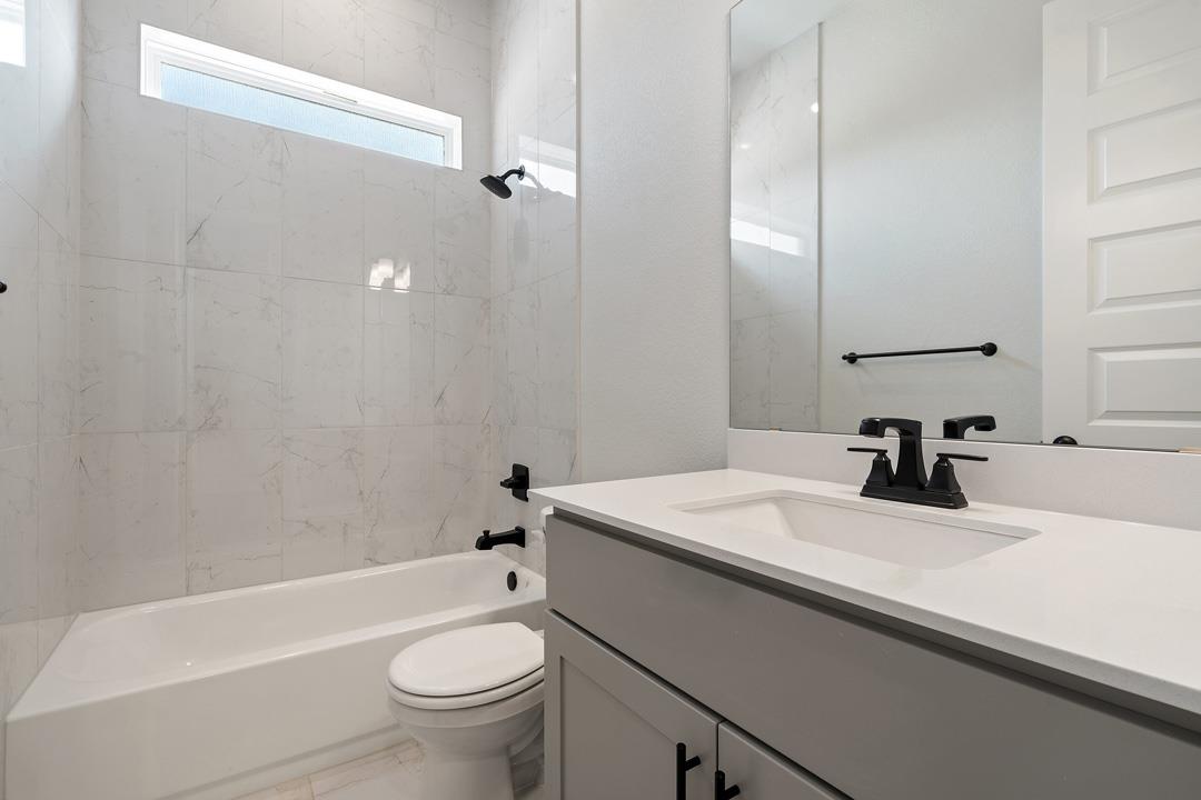 128 Old Woods Road, Liberty Hill, TX 78642