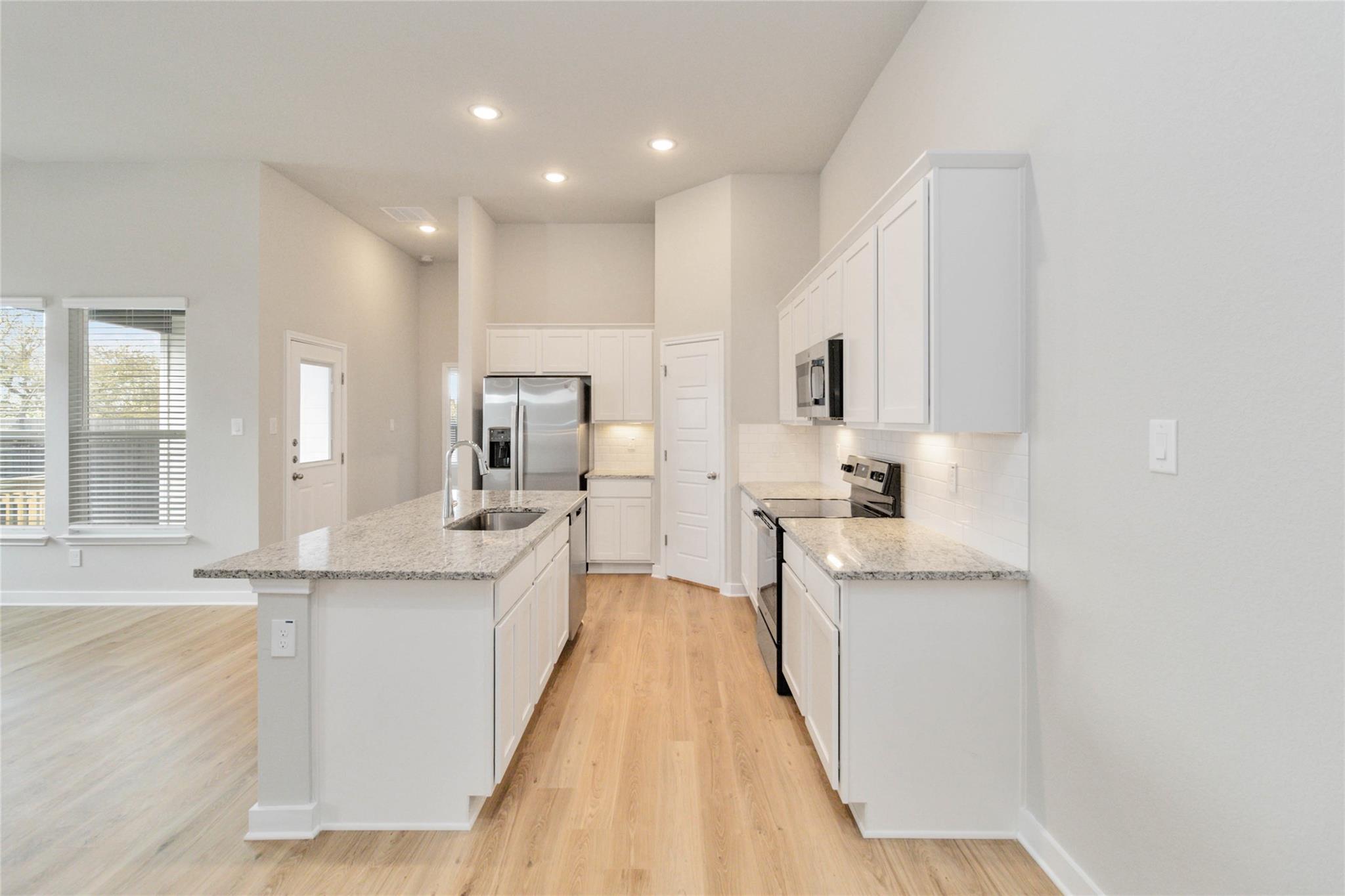 145 Schrader Dr # B, Buda, TX 78610