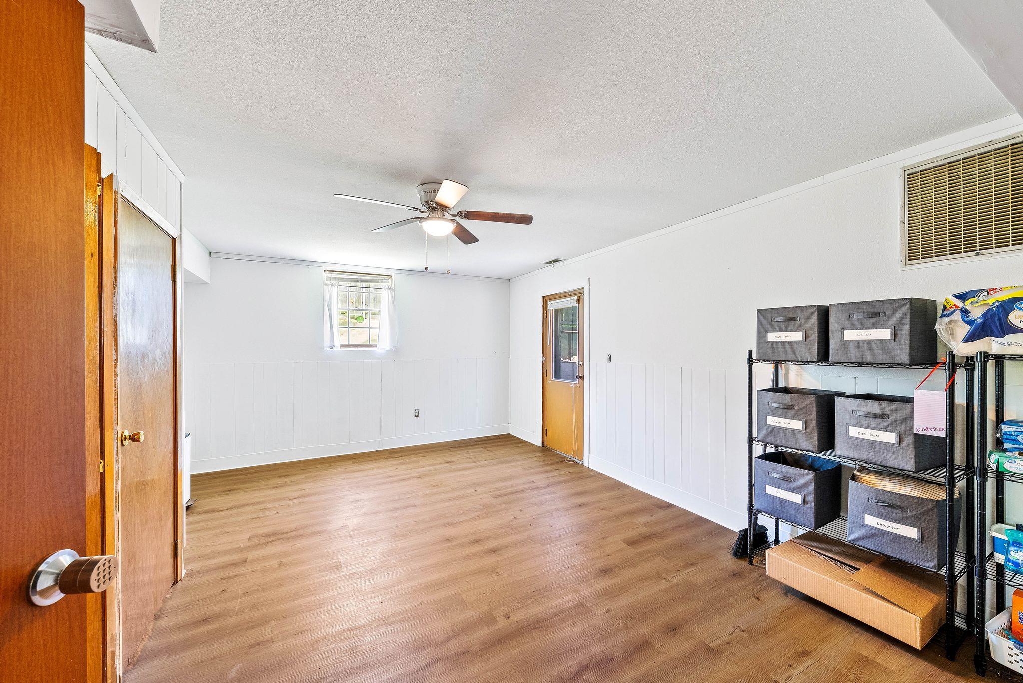730 Gloria Dr, Seguin, TX 78155