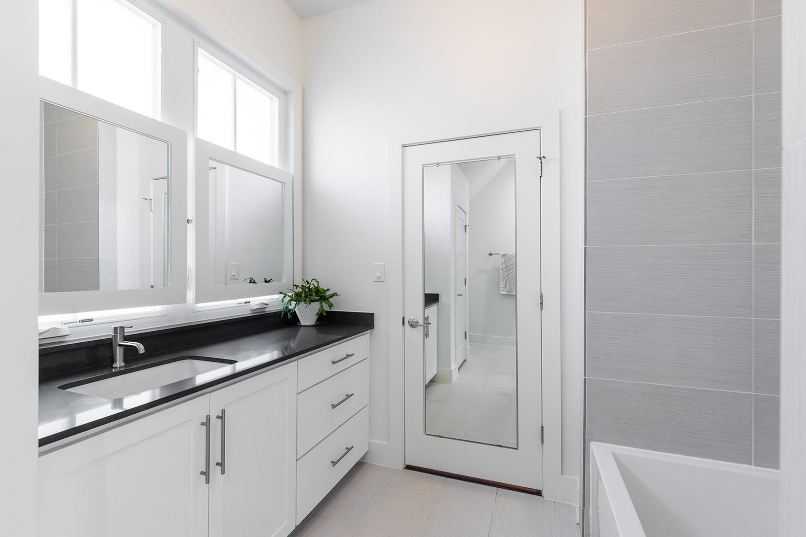 712 Cardinal Ln # A, Austin, TX 78704