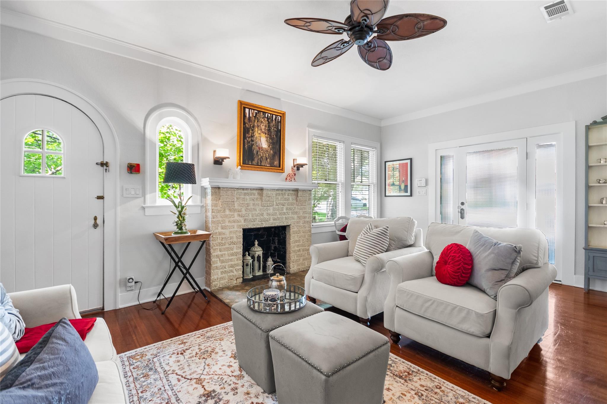 603 E Liberty Ave, Round Rock, TX 78664