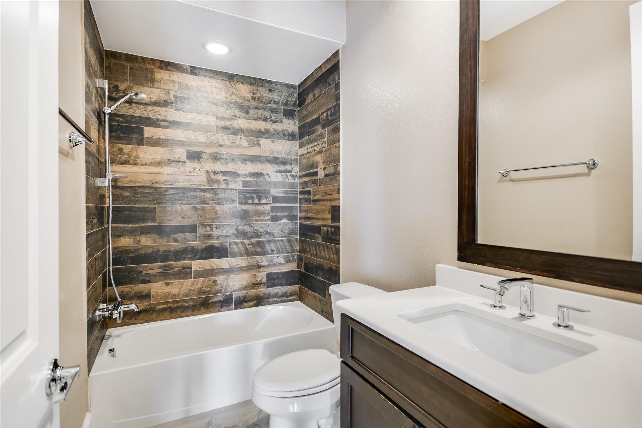 1023 Juniper St, Austin, TX 78702