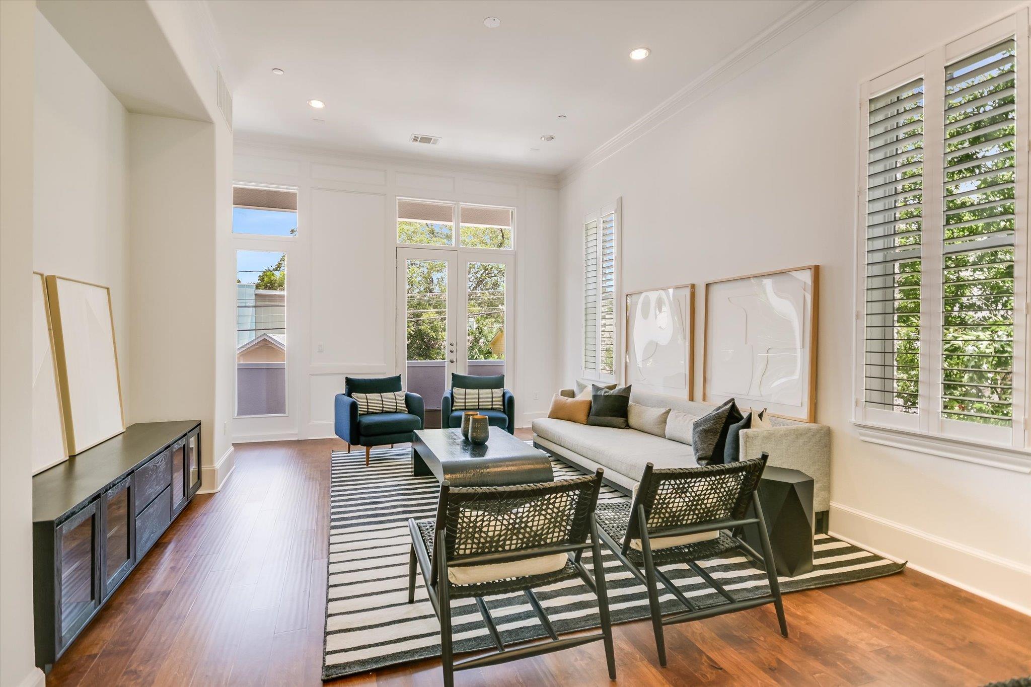 1023 Juniper St, Austin, TX 78702