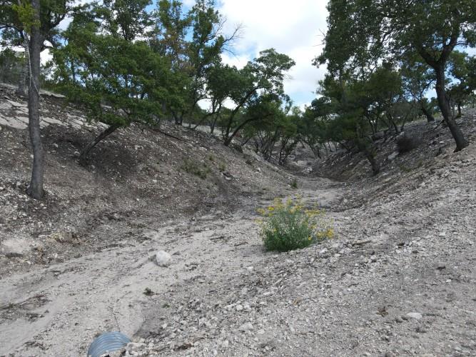 296 Kamira Dr N, Kerrville, TX 78028