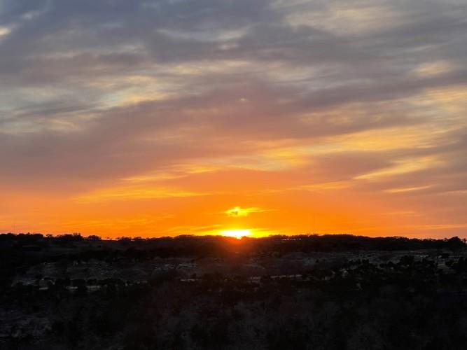 296 Kamira Dr N, Kerrville, TX 78028