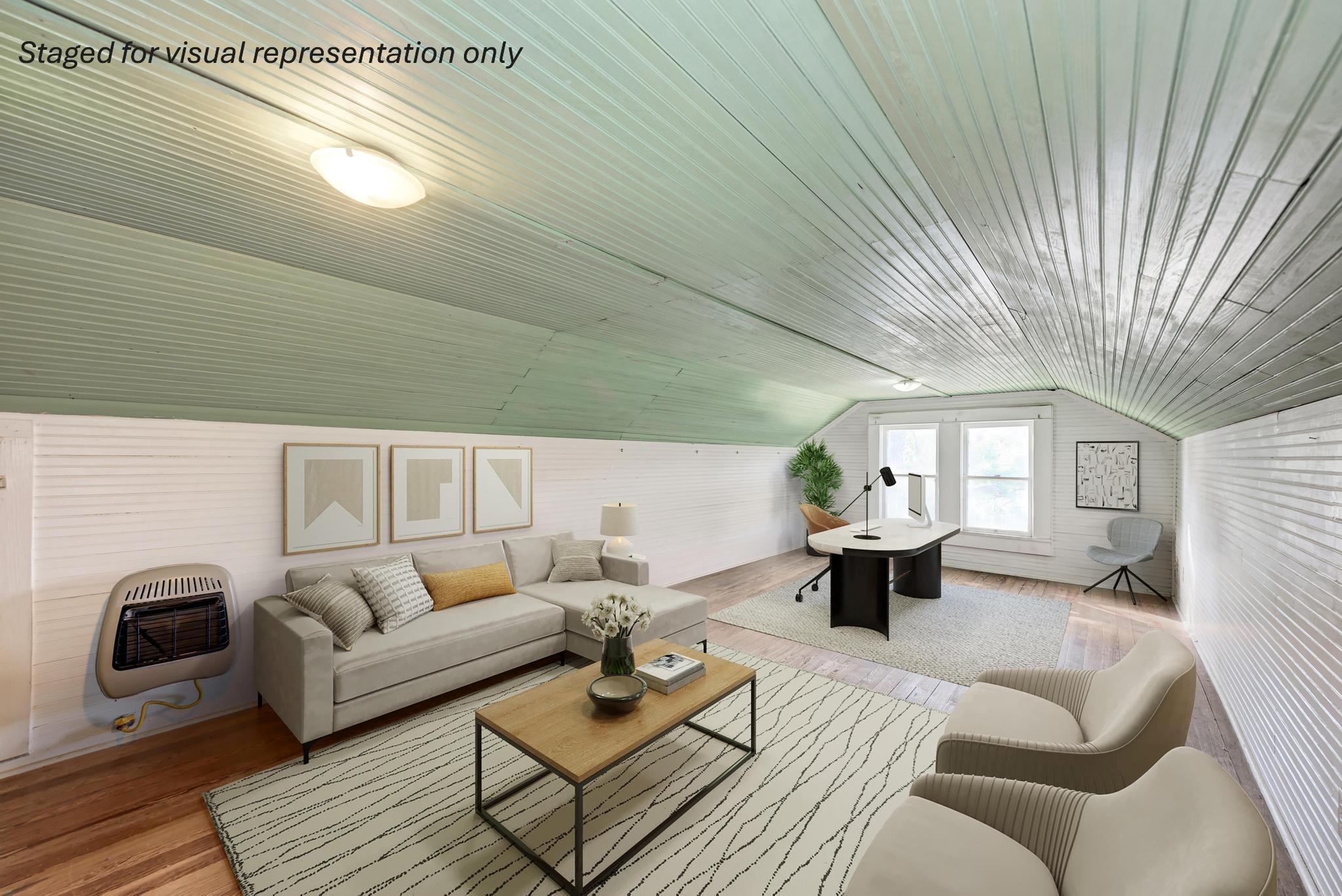 935 E Upper Line St, La Grange, TX 78945