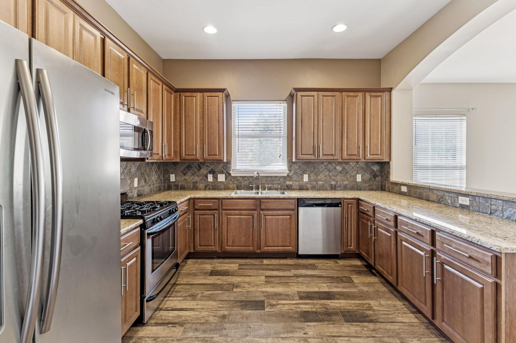 2210 Onion Creek Pkwy # 401, Austin, TX 78747