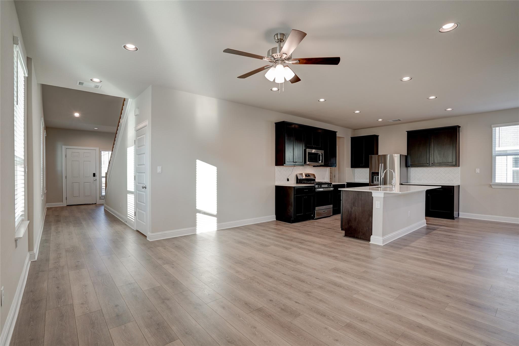 135 Living Reef Dr, Maxwell, TX 78656