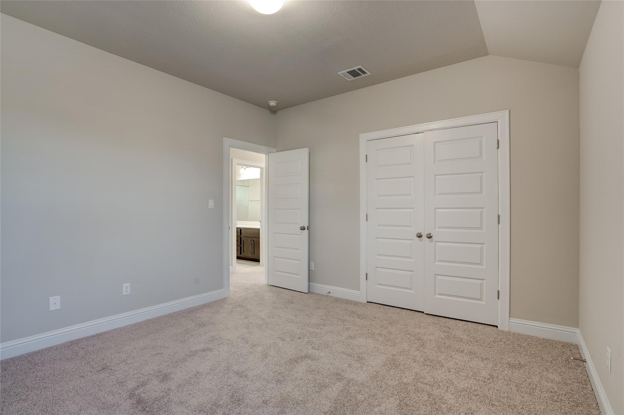 135 Living Reef Dr, Maxwell, TX 78656