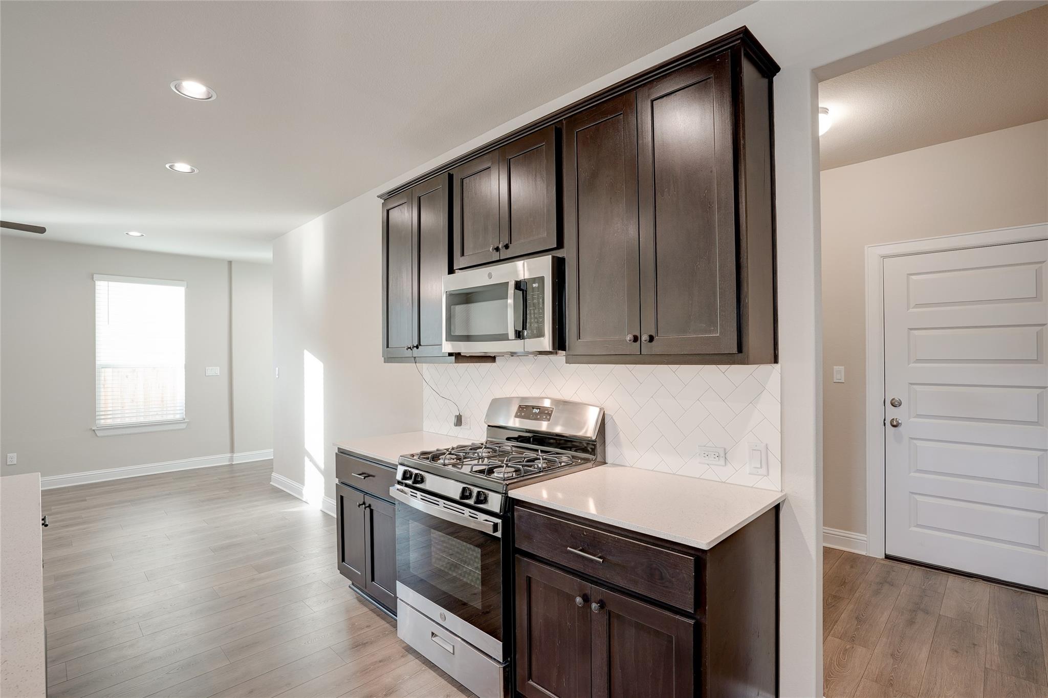 135 Living Reef Dr, Maxwell, TX 78656