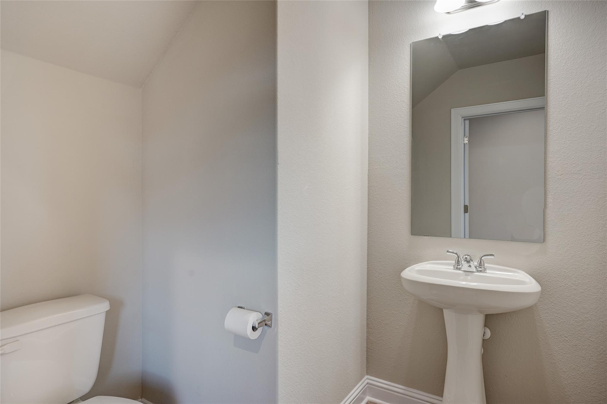 135 Living Reef Dr, Maxwell, TX 78656