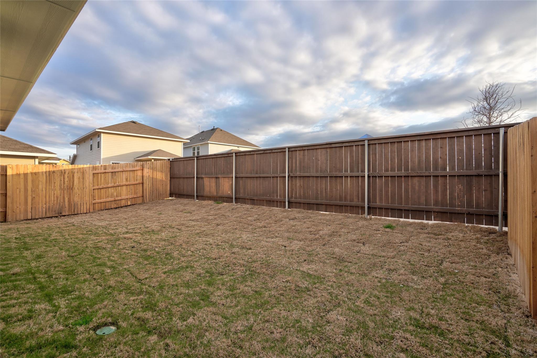 135 Living Reef Dr, Maxwell, TX 78656