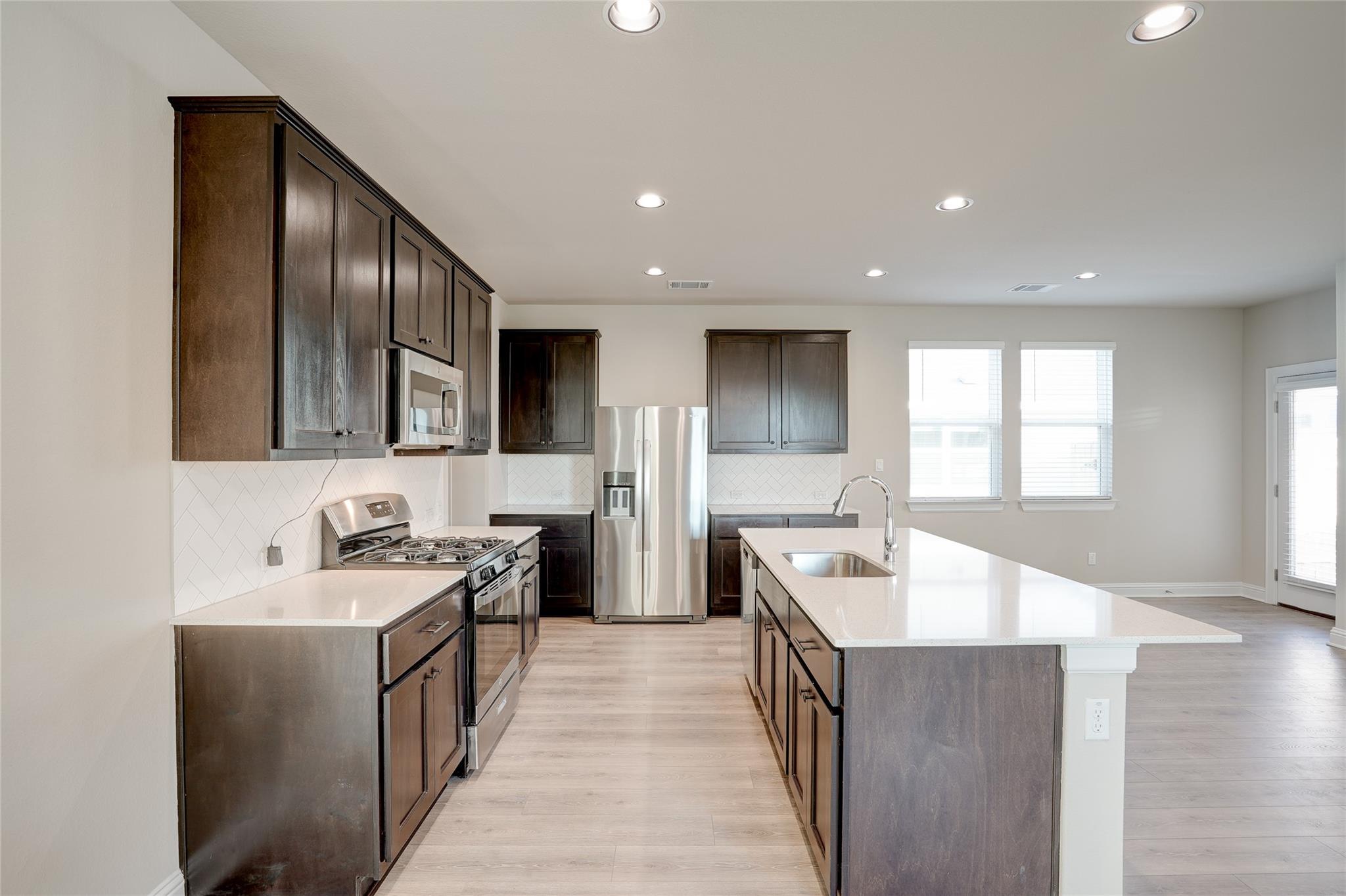 135 Living Reef Dr, Maxwell, TX 78656