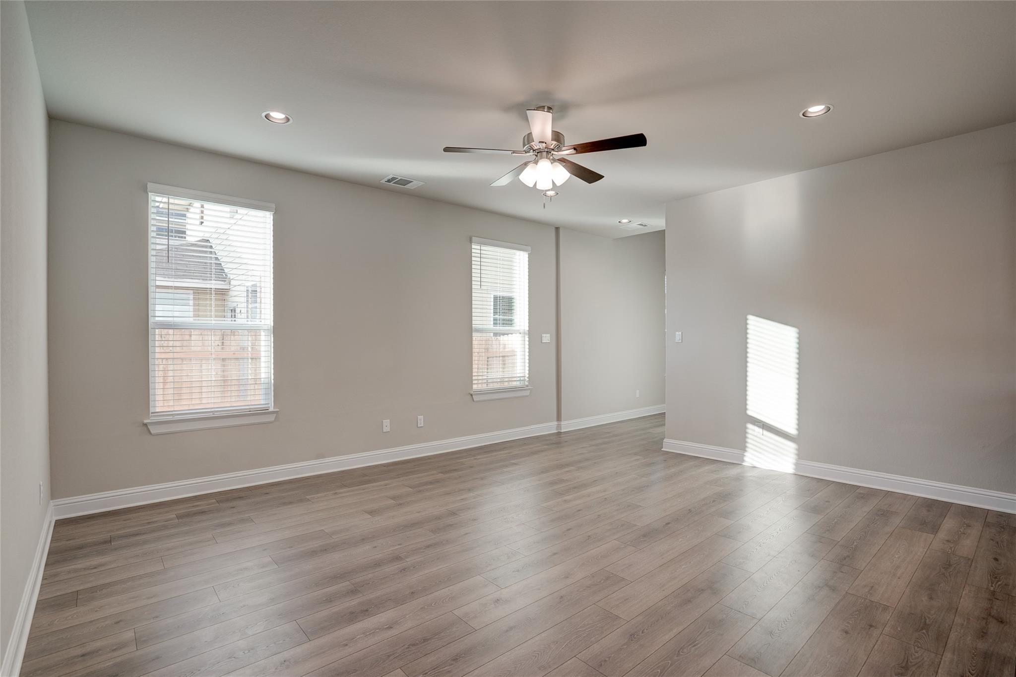 135 Living Reef Dr, Maxwell, TX 78656