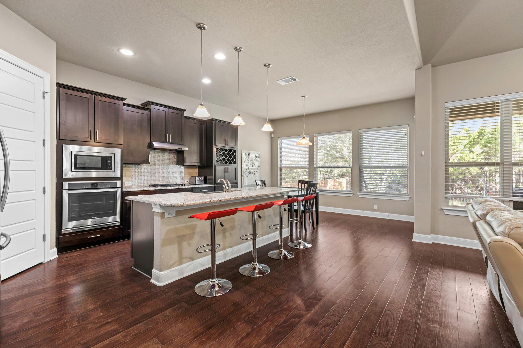 22409 Rock Wren Rd, Spicewood, TX 78669