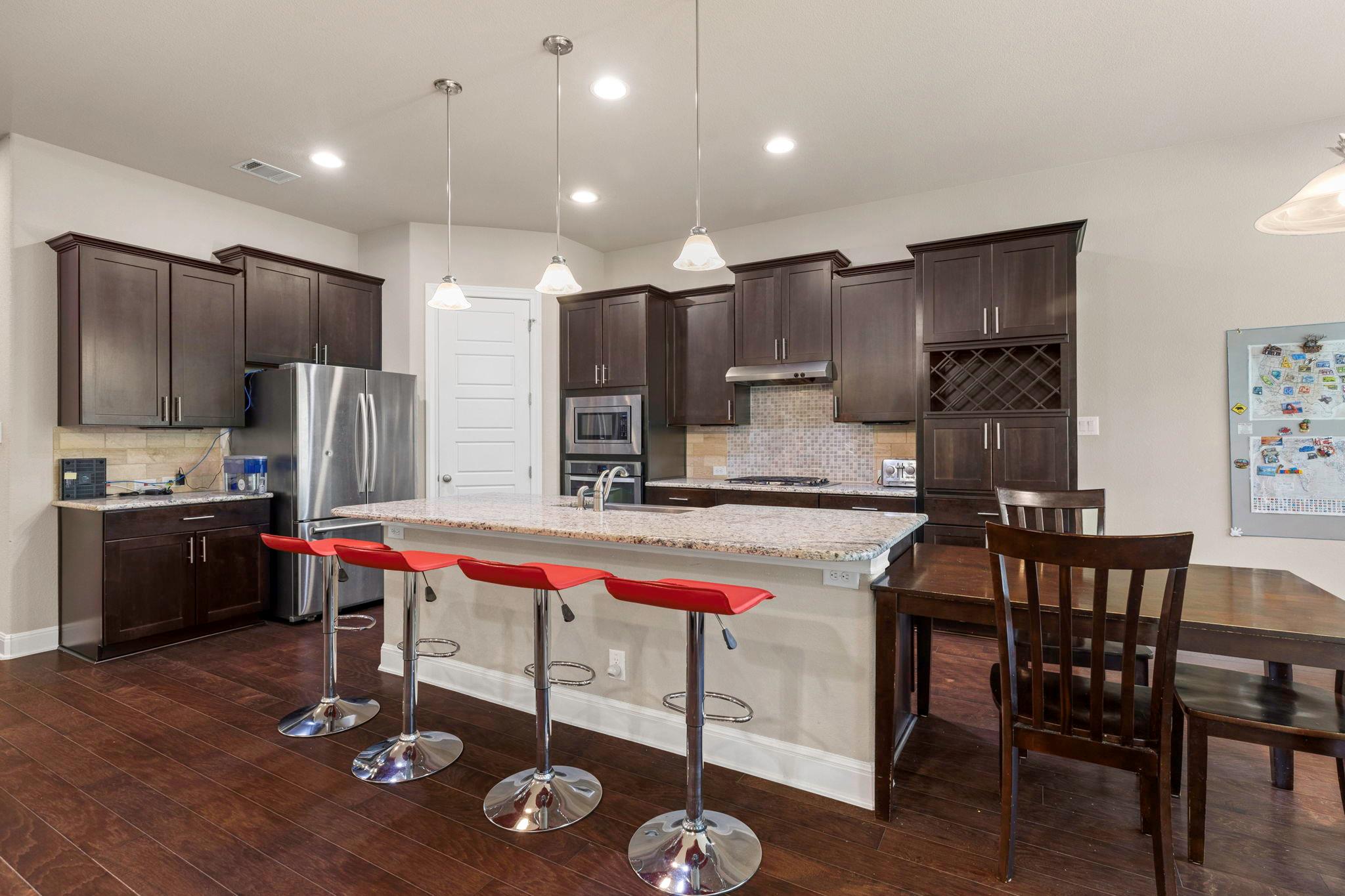 22409 Rock Wren Rd, Spicewood, TX 78669