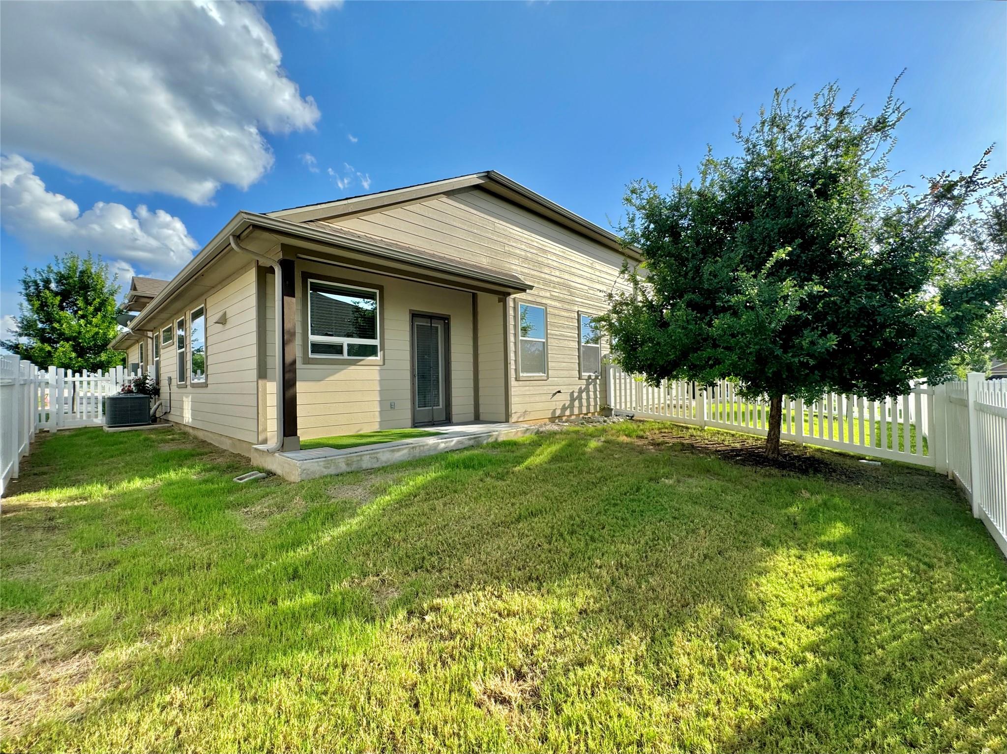 1701 Logan Dr # 19, Round Rock, TX 78664