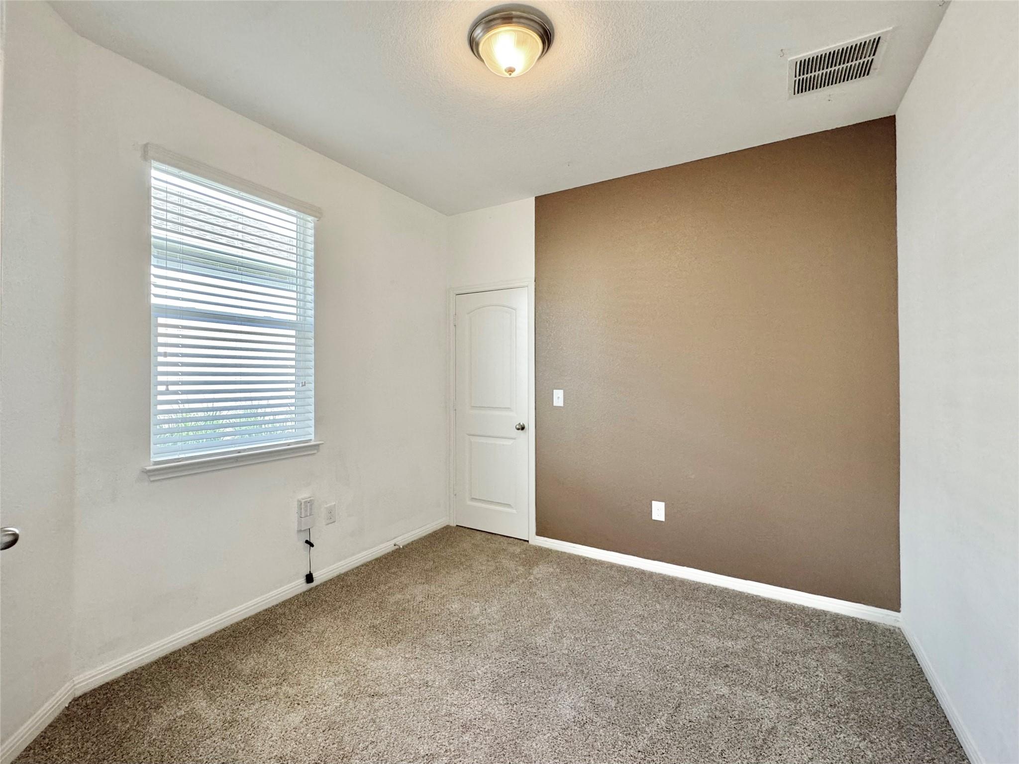 1701 Logan Dr # 19, Round Rock, TX 78664