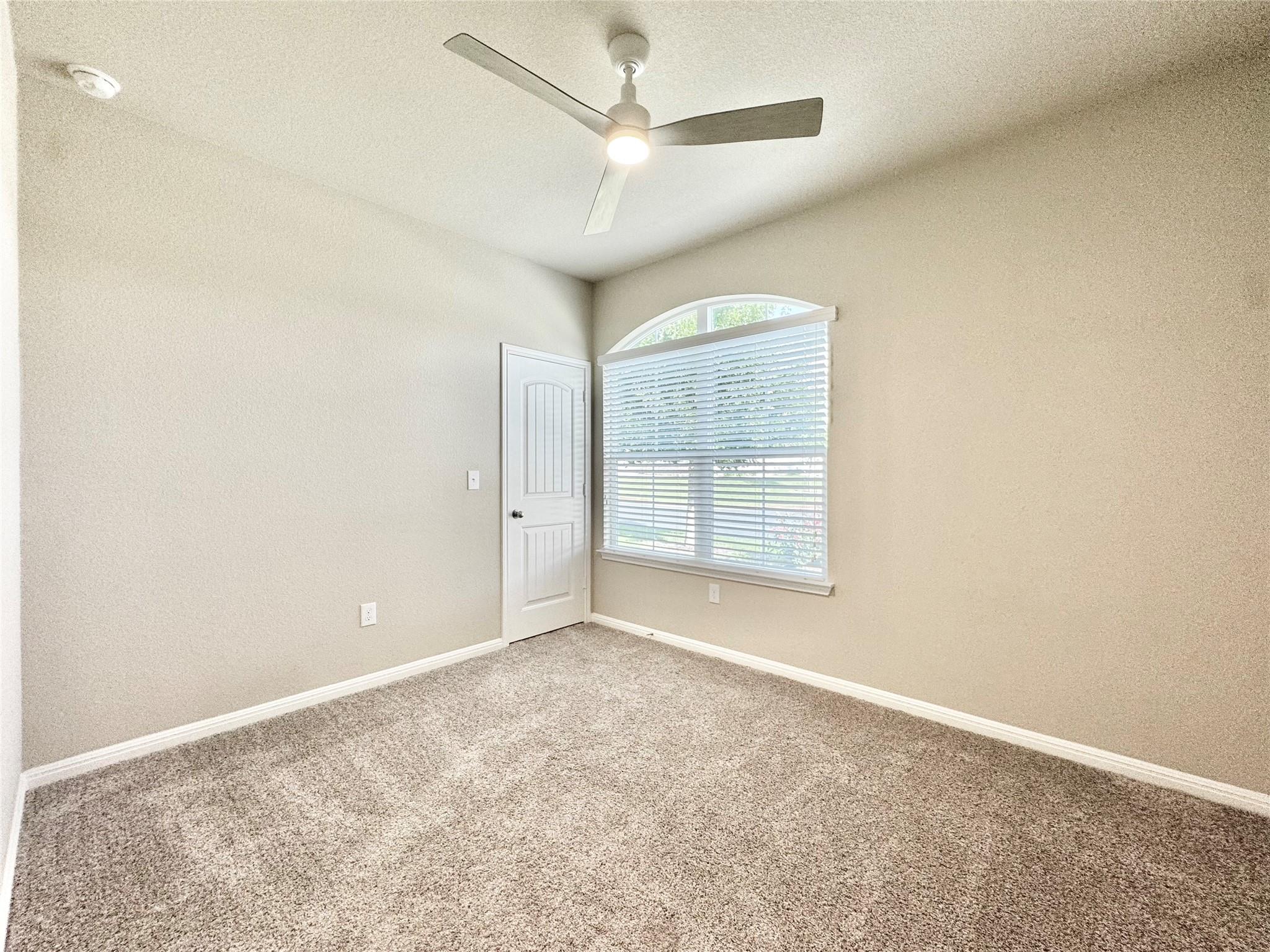 1701 Logan Dr # 19, Round Rock, TX 78664