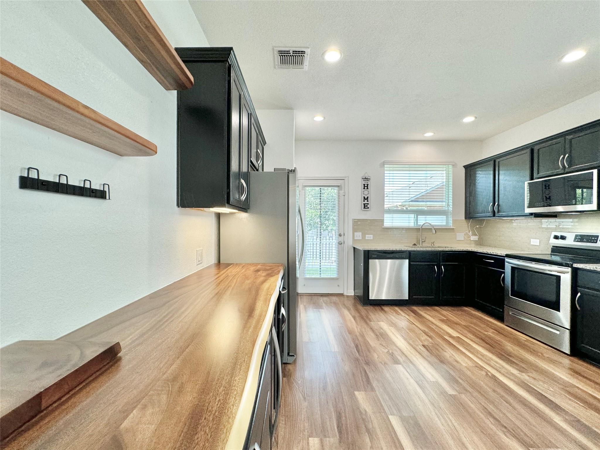 1701 Logan Dr # 19, Round Rock, TX 78664