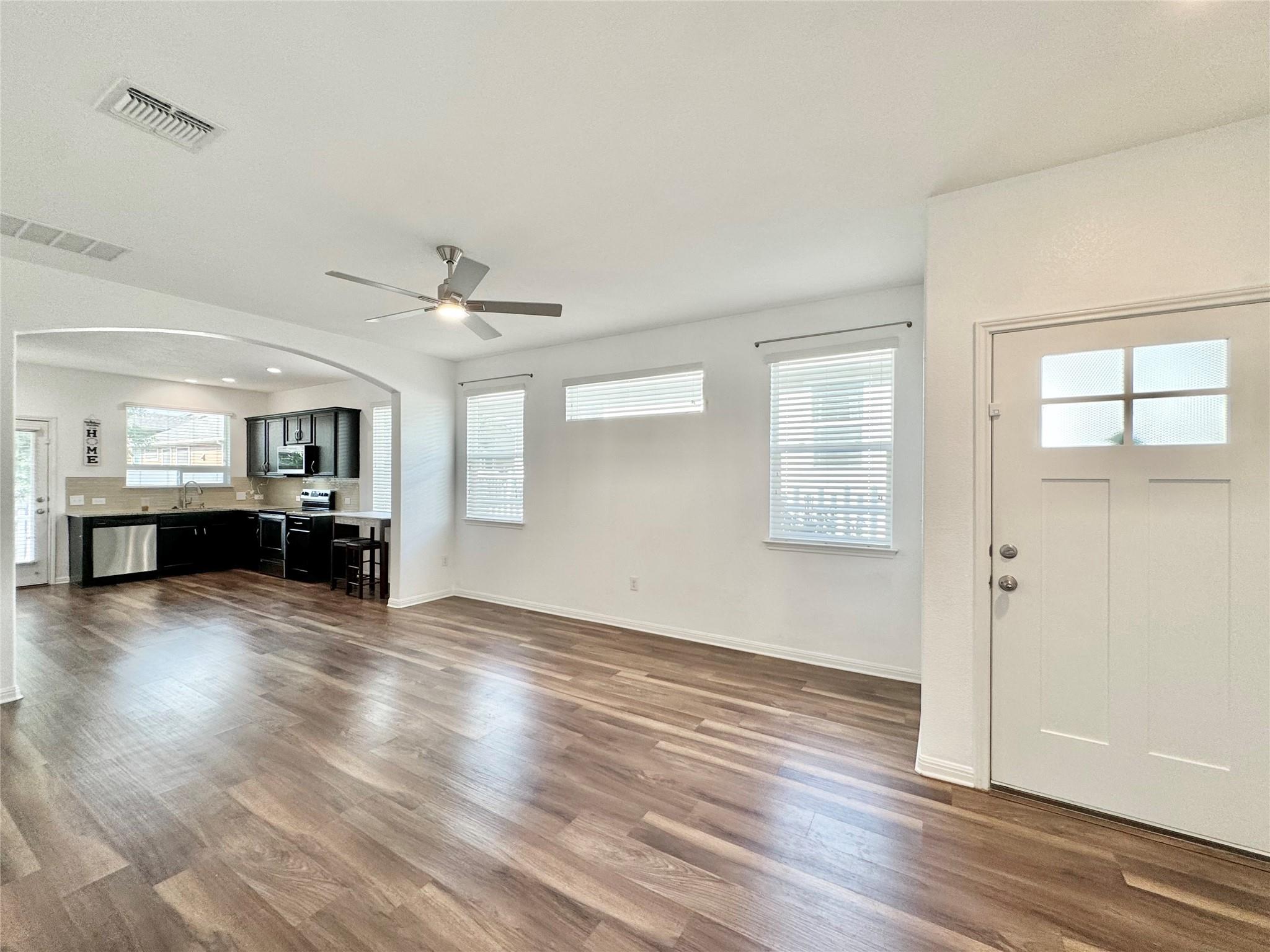 1701 Logan Dr # 19, Round Rock, TX 78664
