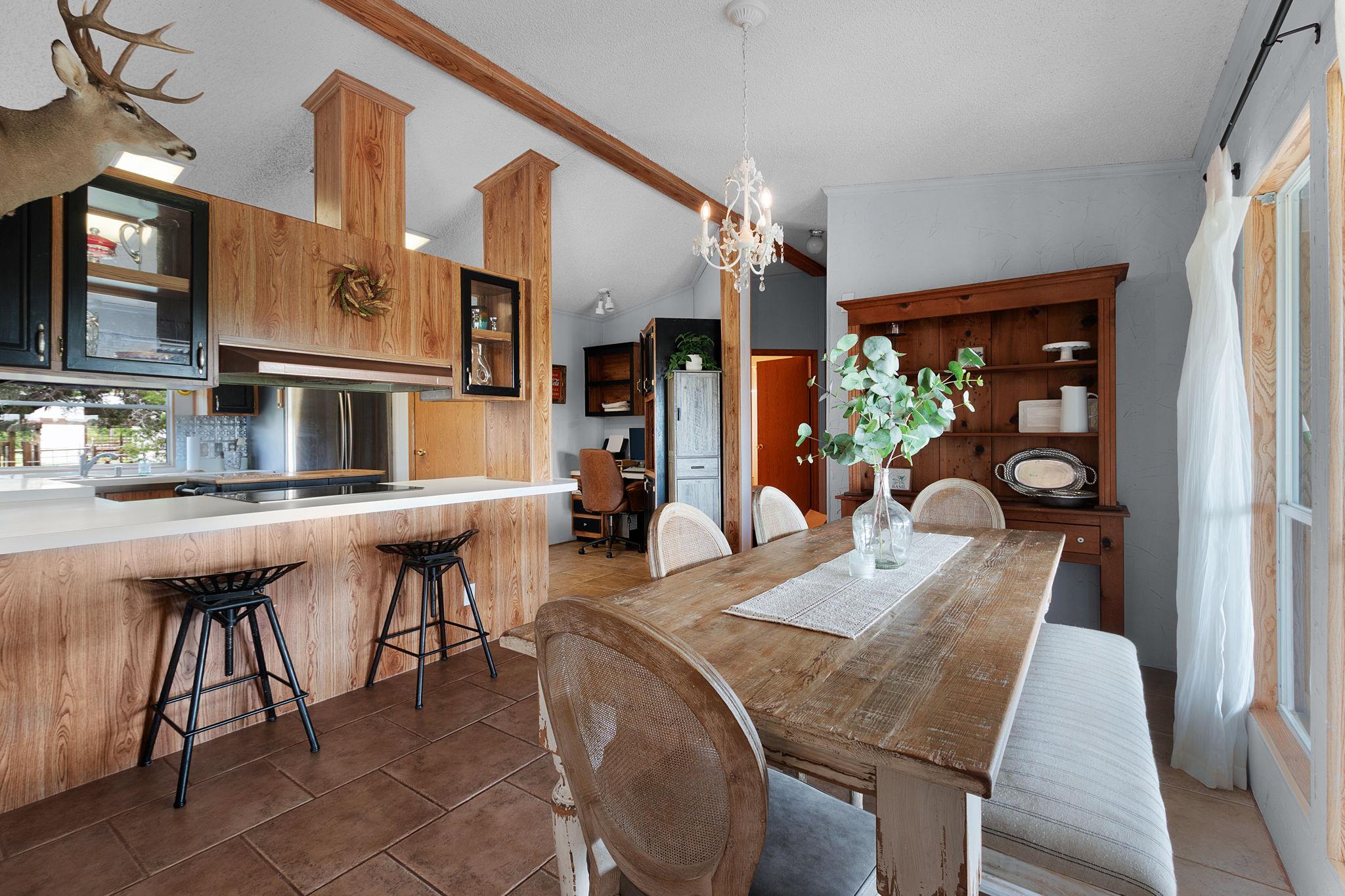 635 Ramms Dr, Florence, TX 76527