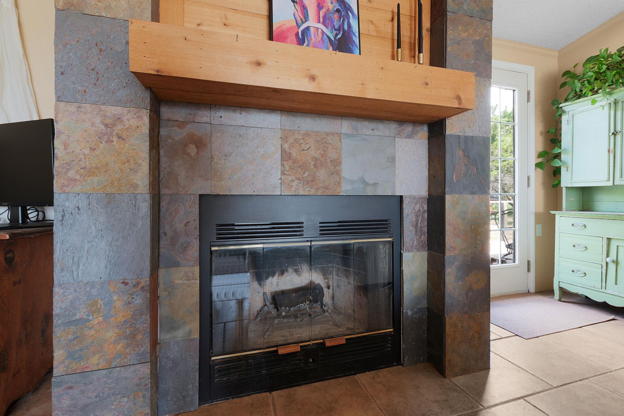 635 Ramms Dr, Florence, TX 76527