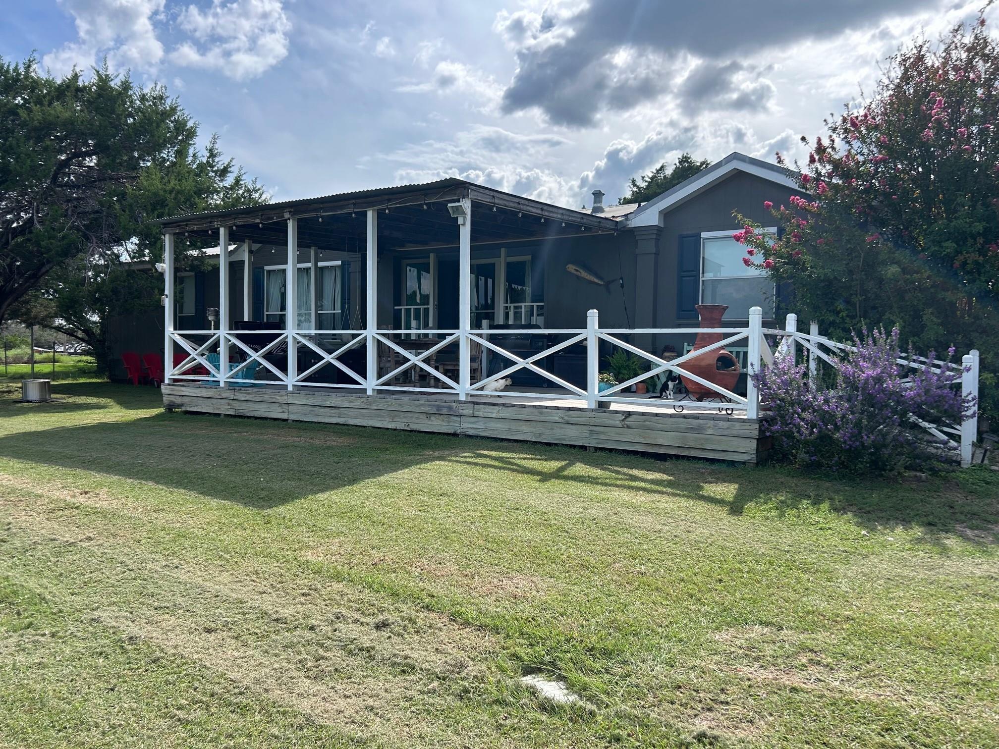 635 Ramms Dr, Florence, TX 76527