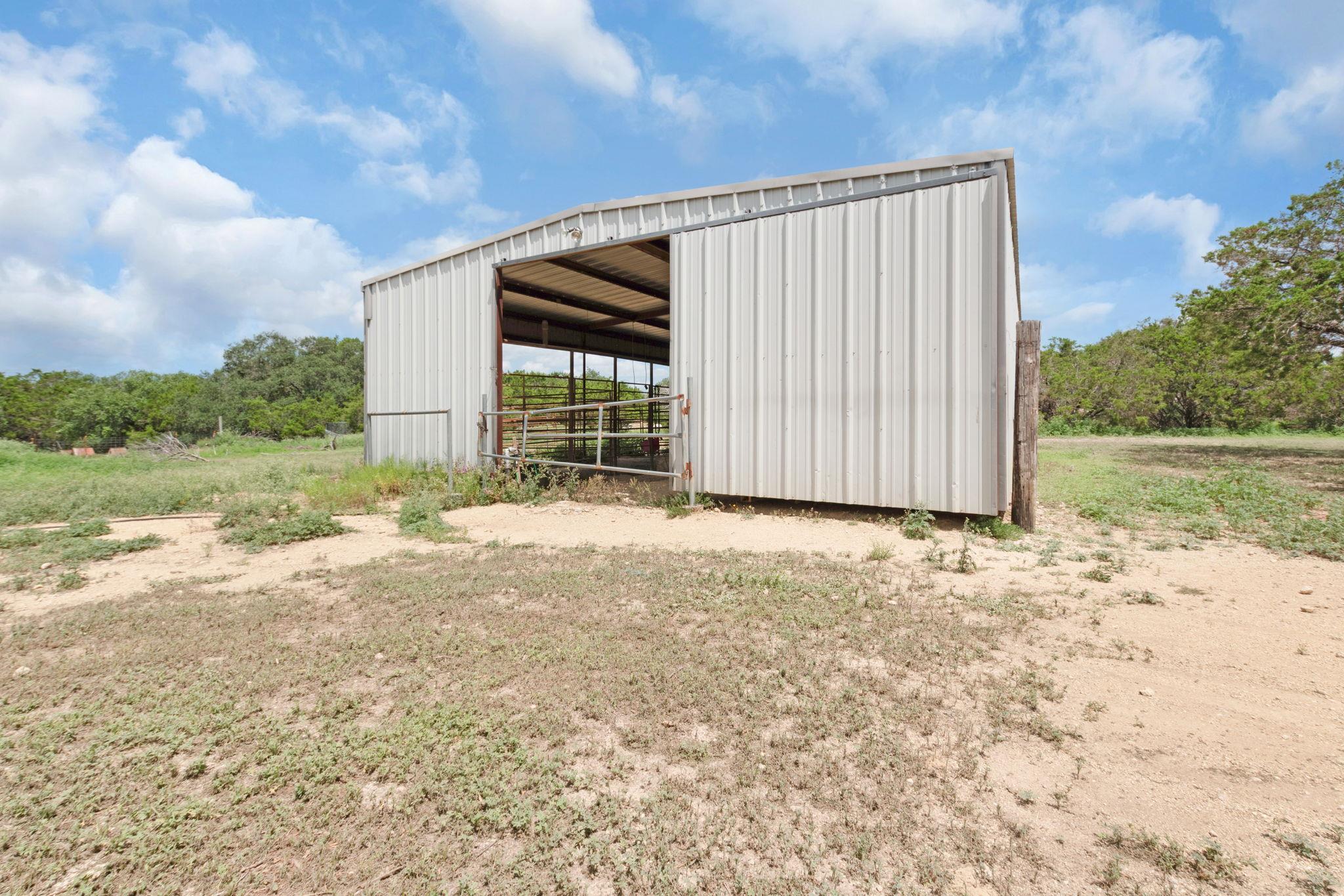 635 Ramms Dr, Florence, TX 76527