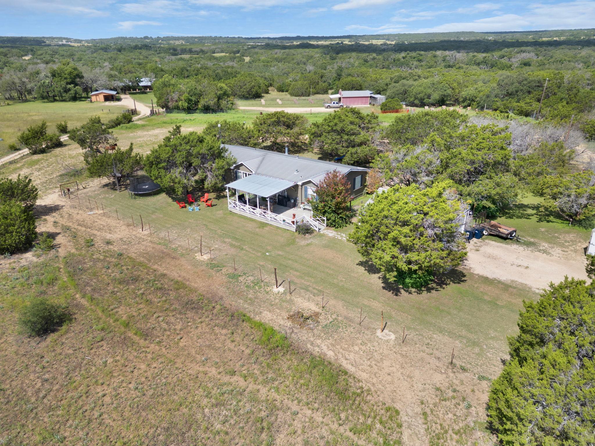 635 Ramms Dr, Florence, TX 76527