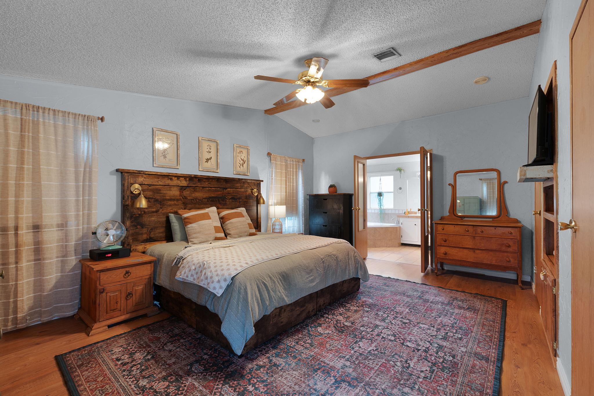 635 Ramms Dr, Florence, TX 76527