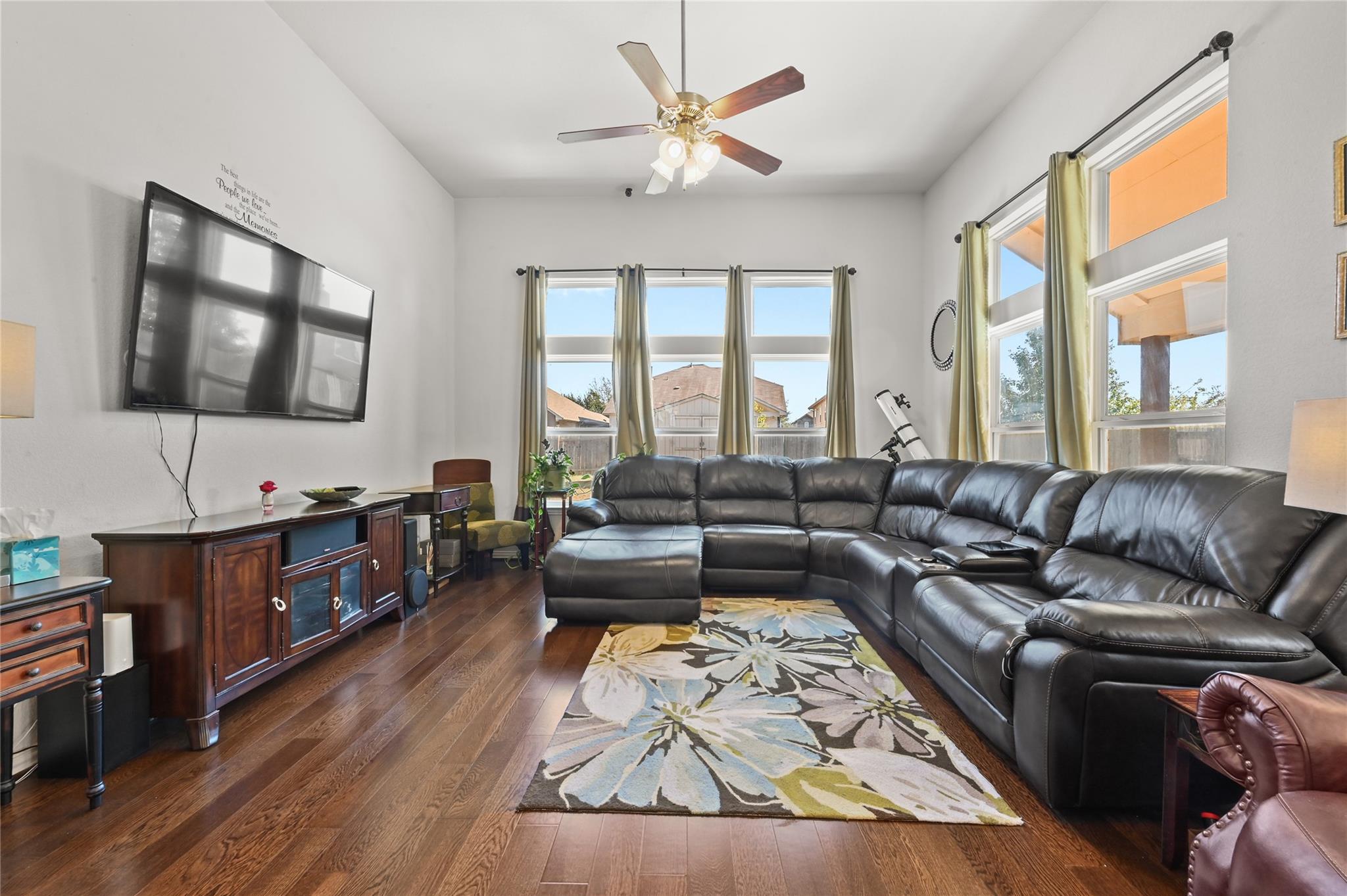 454 Pond View Pass, Buda, TX 78610