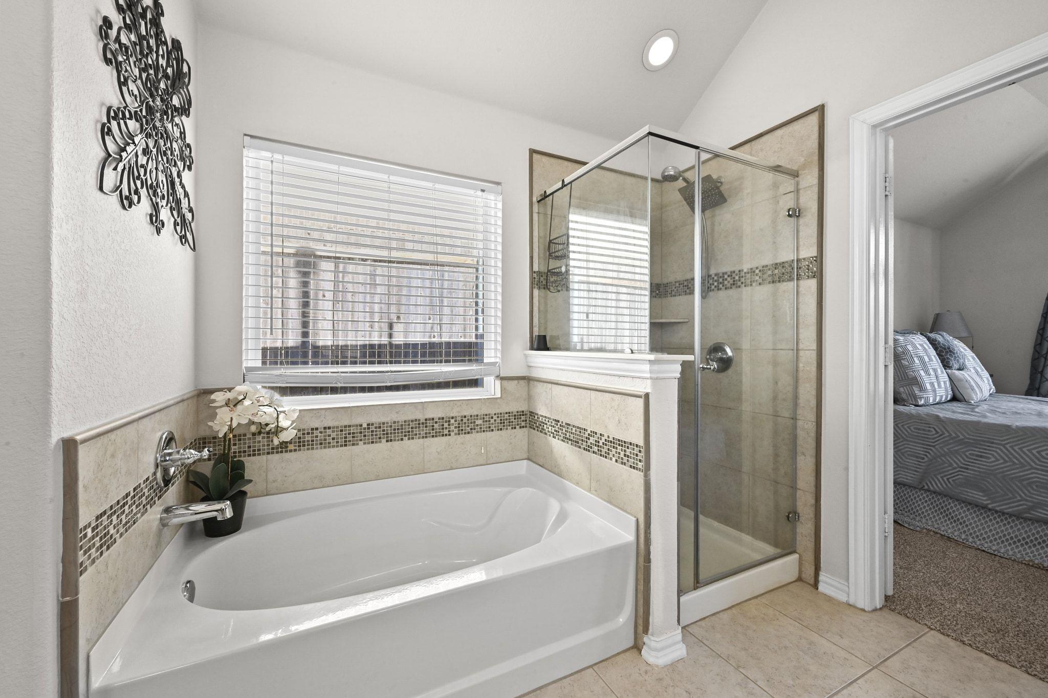 454 Pond View Pass, Buda, TX 78610