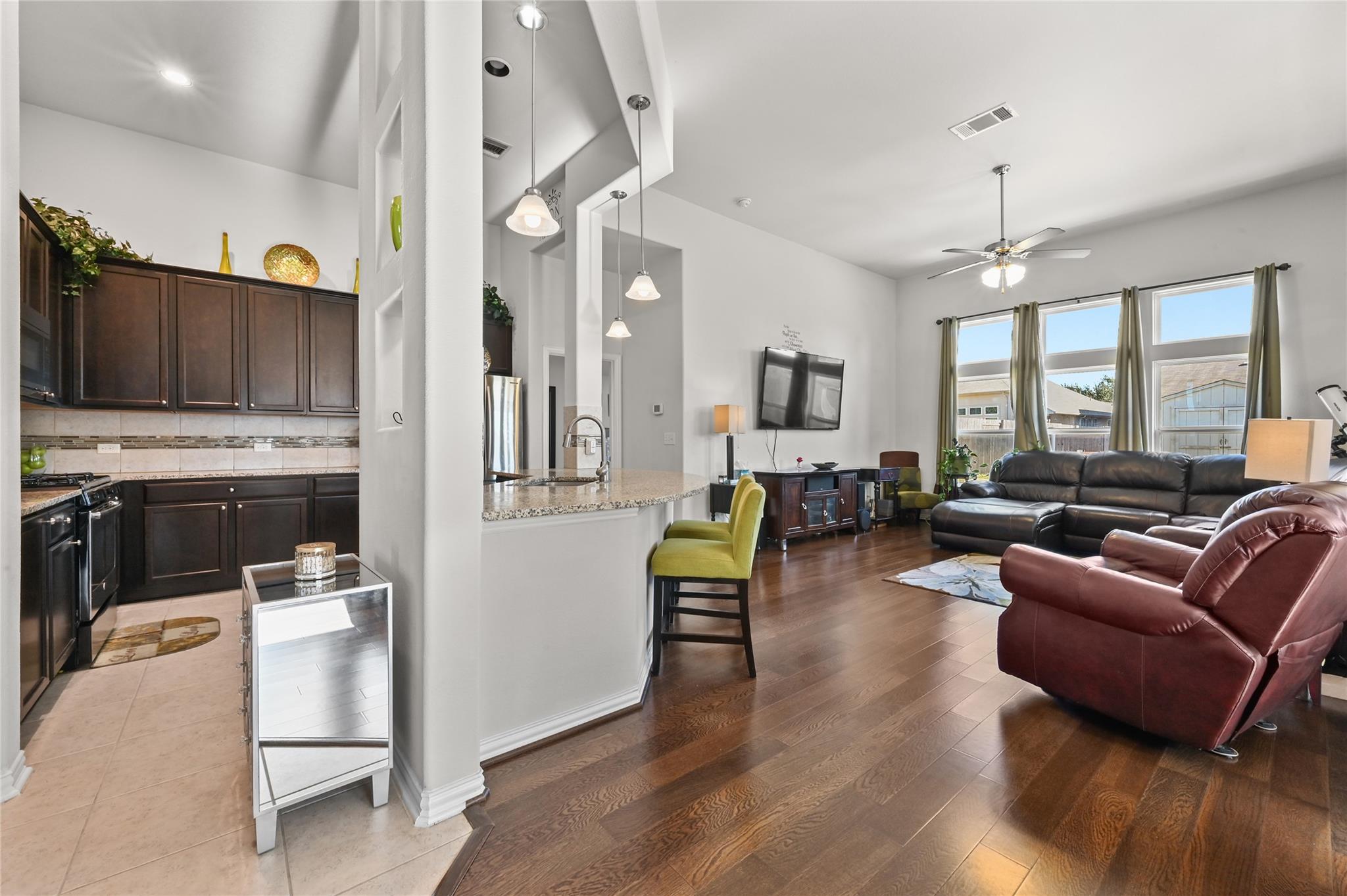 454 Pond View Pass, Buda, TX 78610