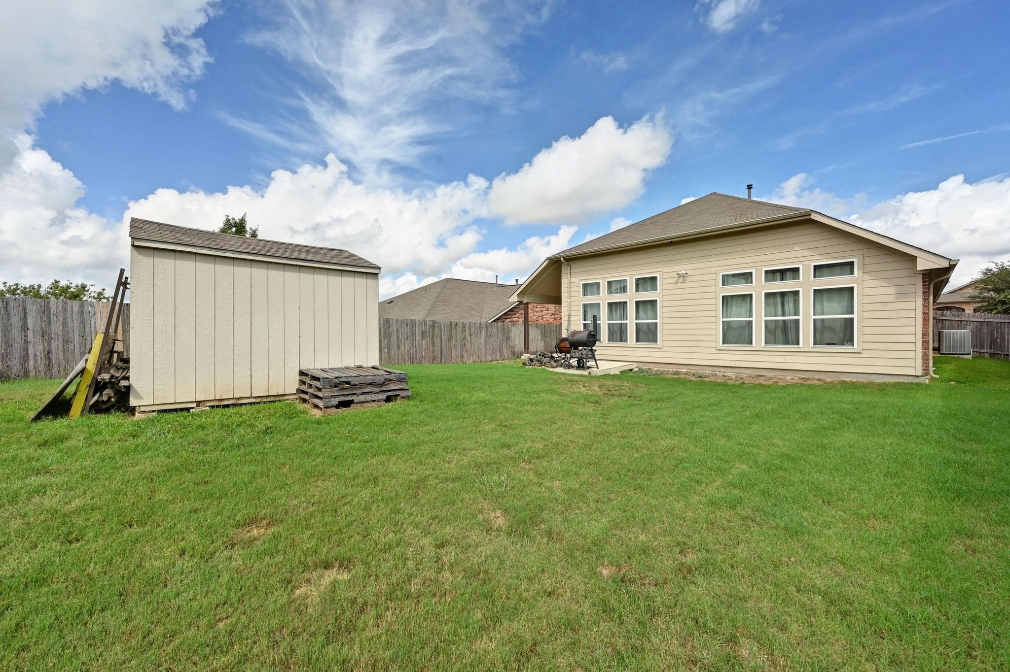 454 Pond View Pass, Buda, TX 78610
